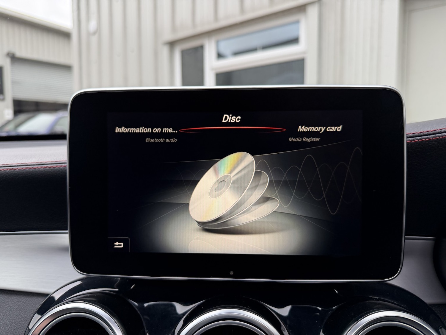 Used Mercedes-Benz GLC 2018 for sale - 77233757: Photo 49