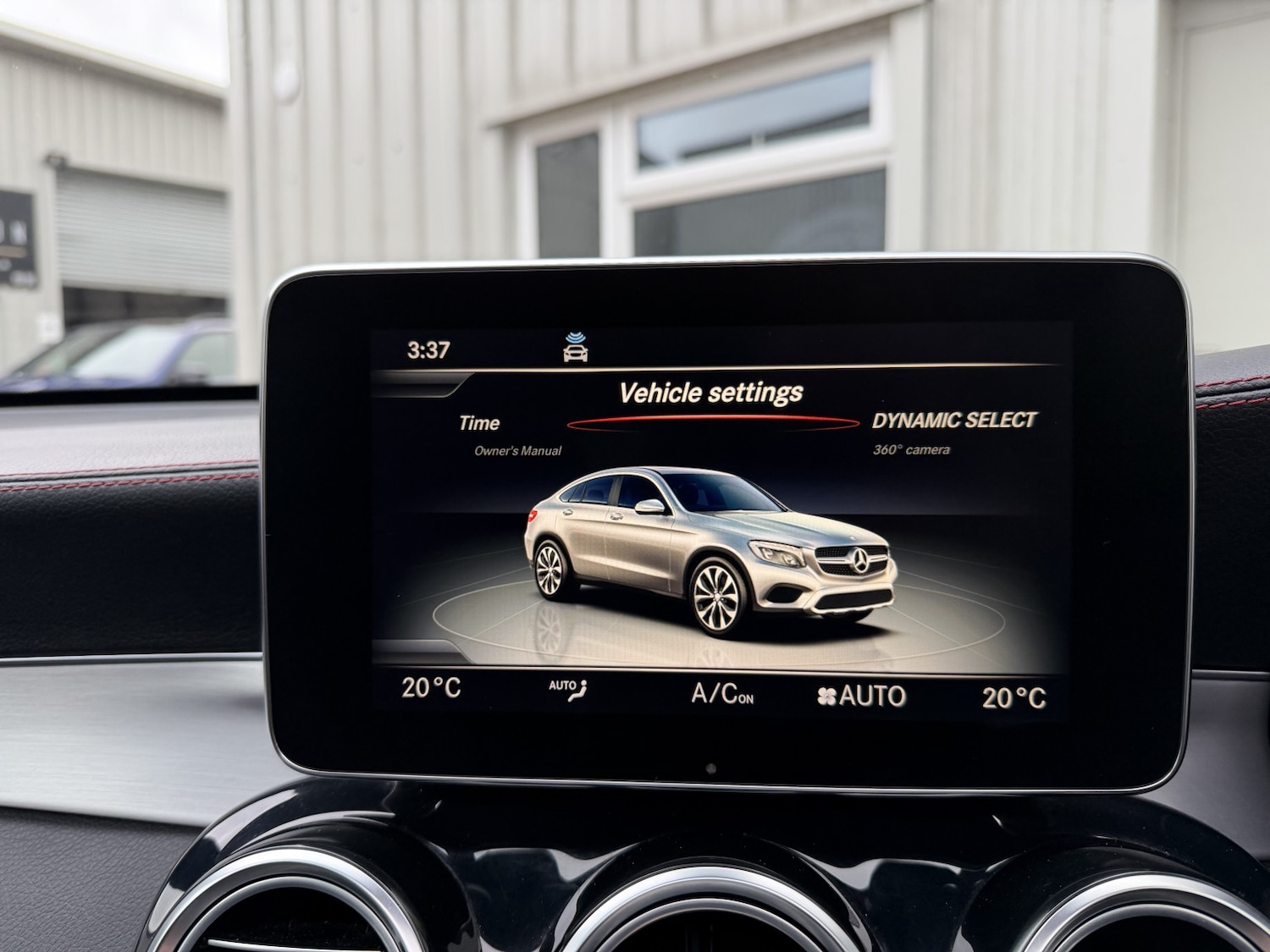 Used Mercedes-Benz GLC 2018 for sale - 77233757: Photo 51