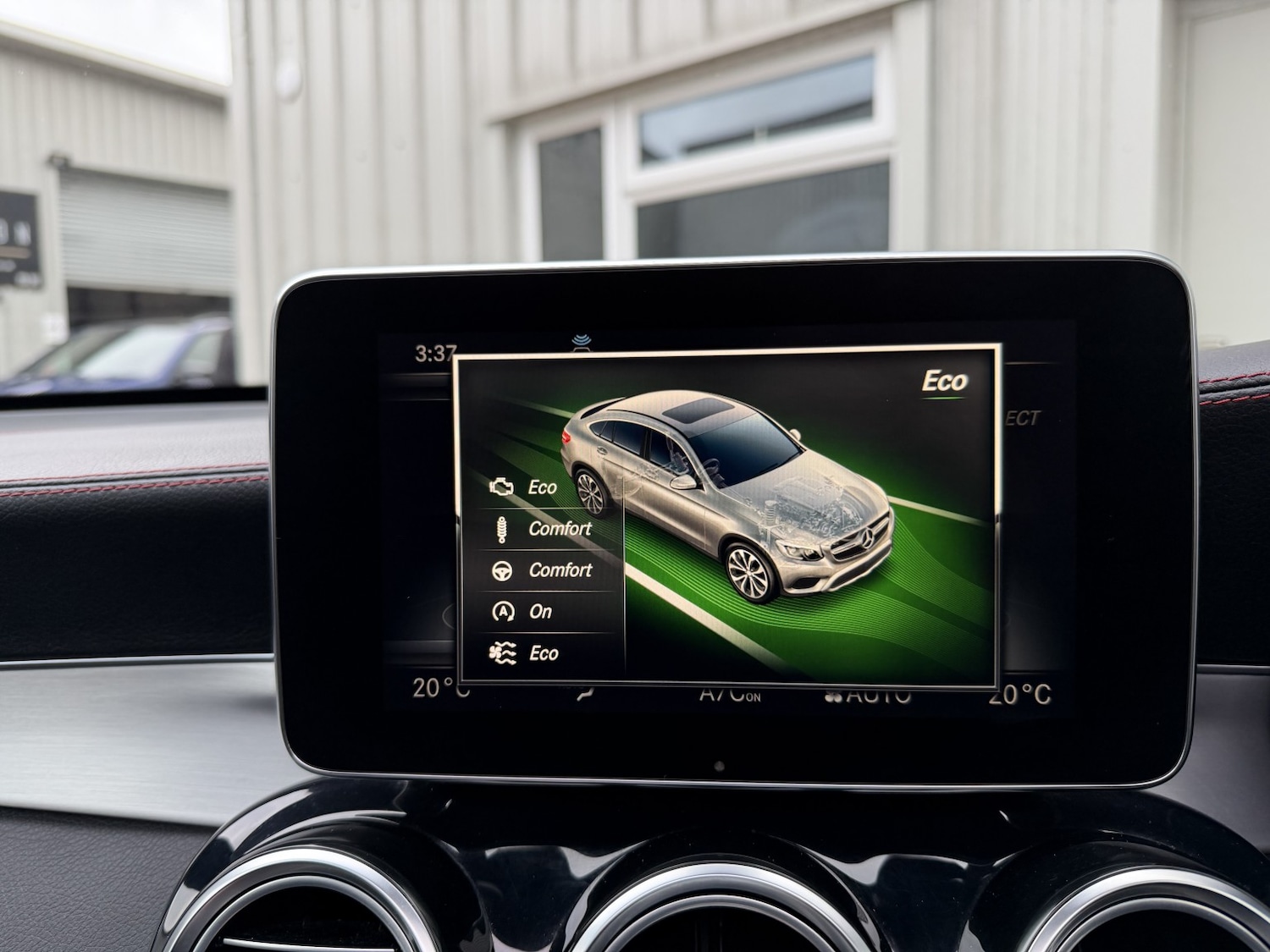 Used Mercedes-Benz GLC 2018 for sale - 77233757: Photo 52