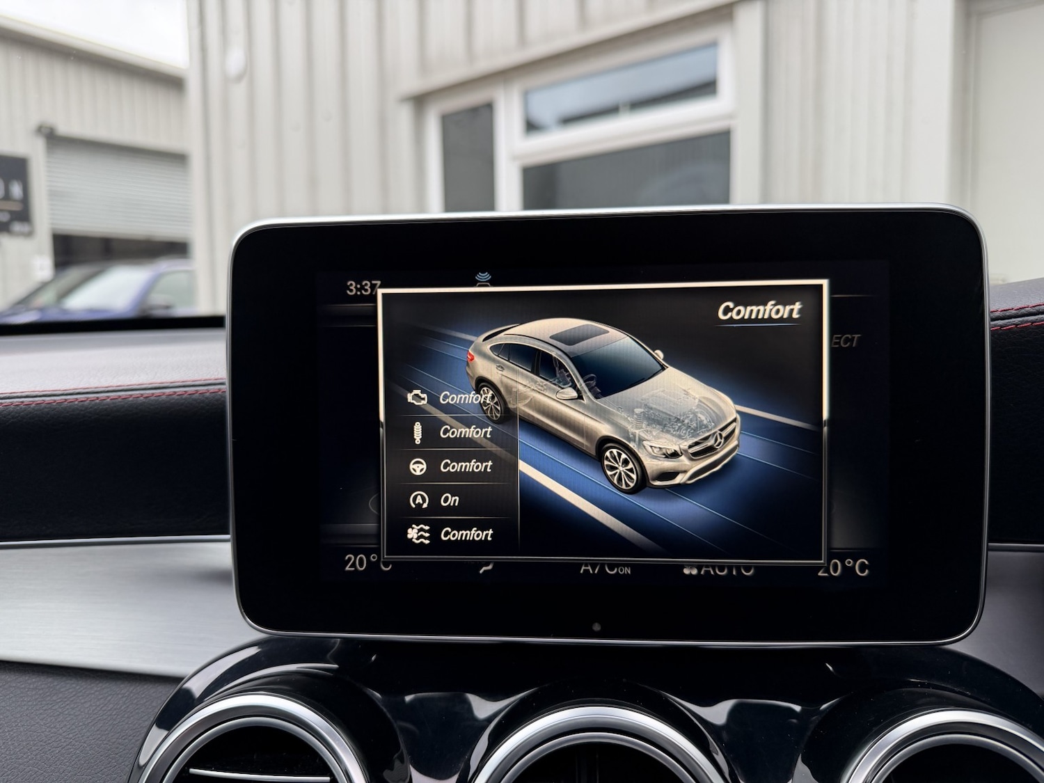 Used Mercedes-Benz GLC 2018 for sale - 77233757: Photo 53