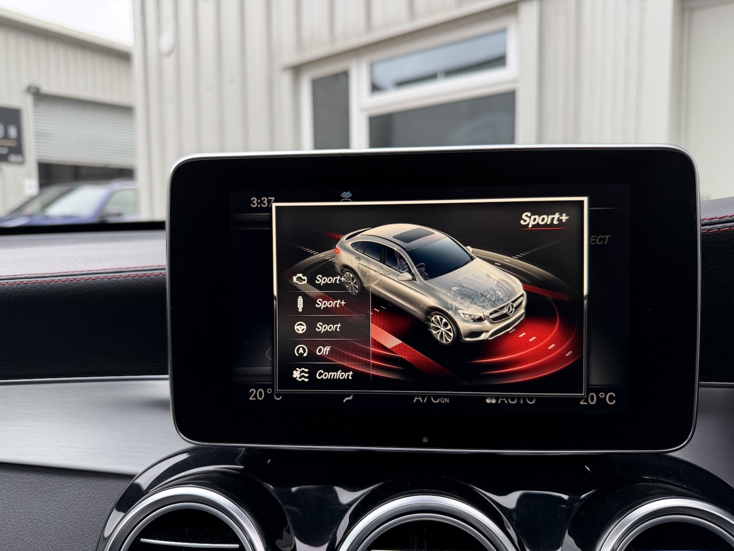 Used Mercedes-Benz GLC 2018 for sale - 77233757: Photo 55