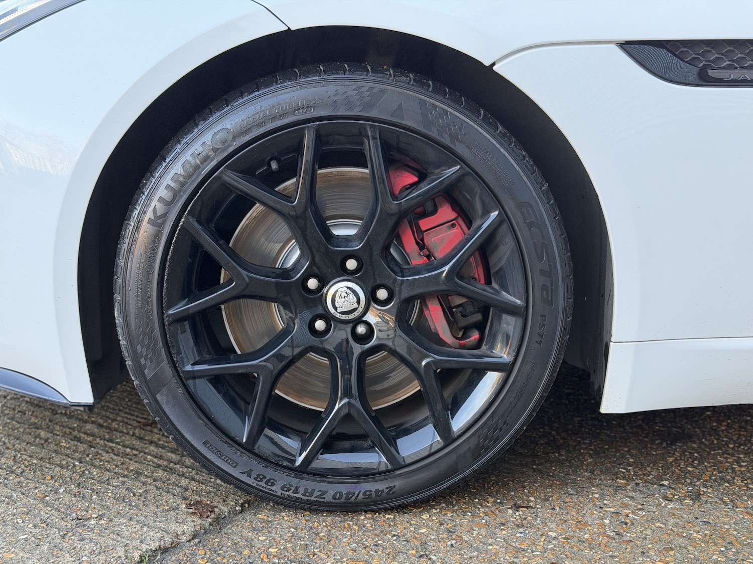 Used Jaguar F-Type 2013 for sale - 76945418: Photo 40