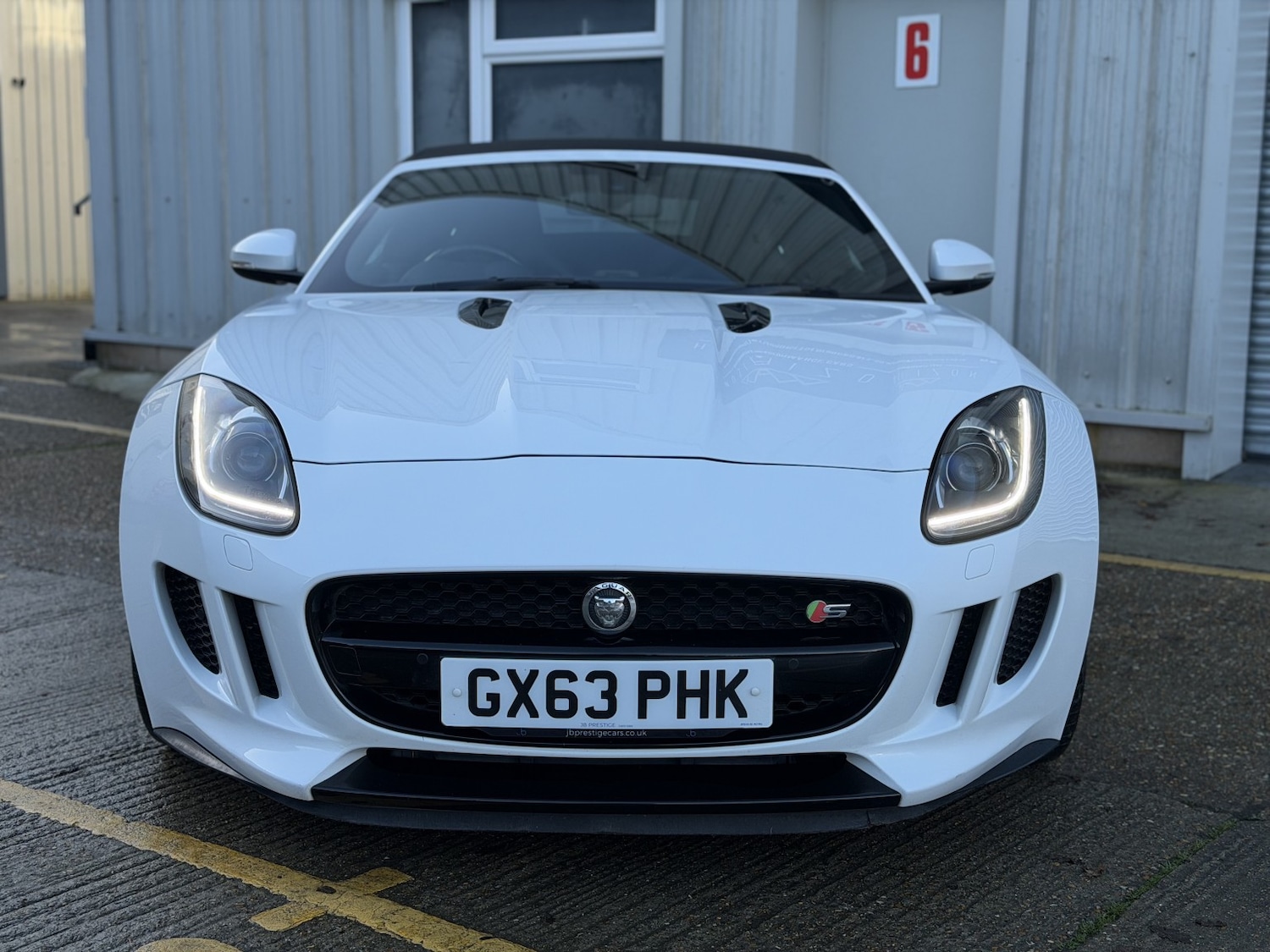 Used Jaguar F-Type 2013 for sale - 76945418: Photo 8