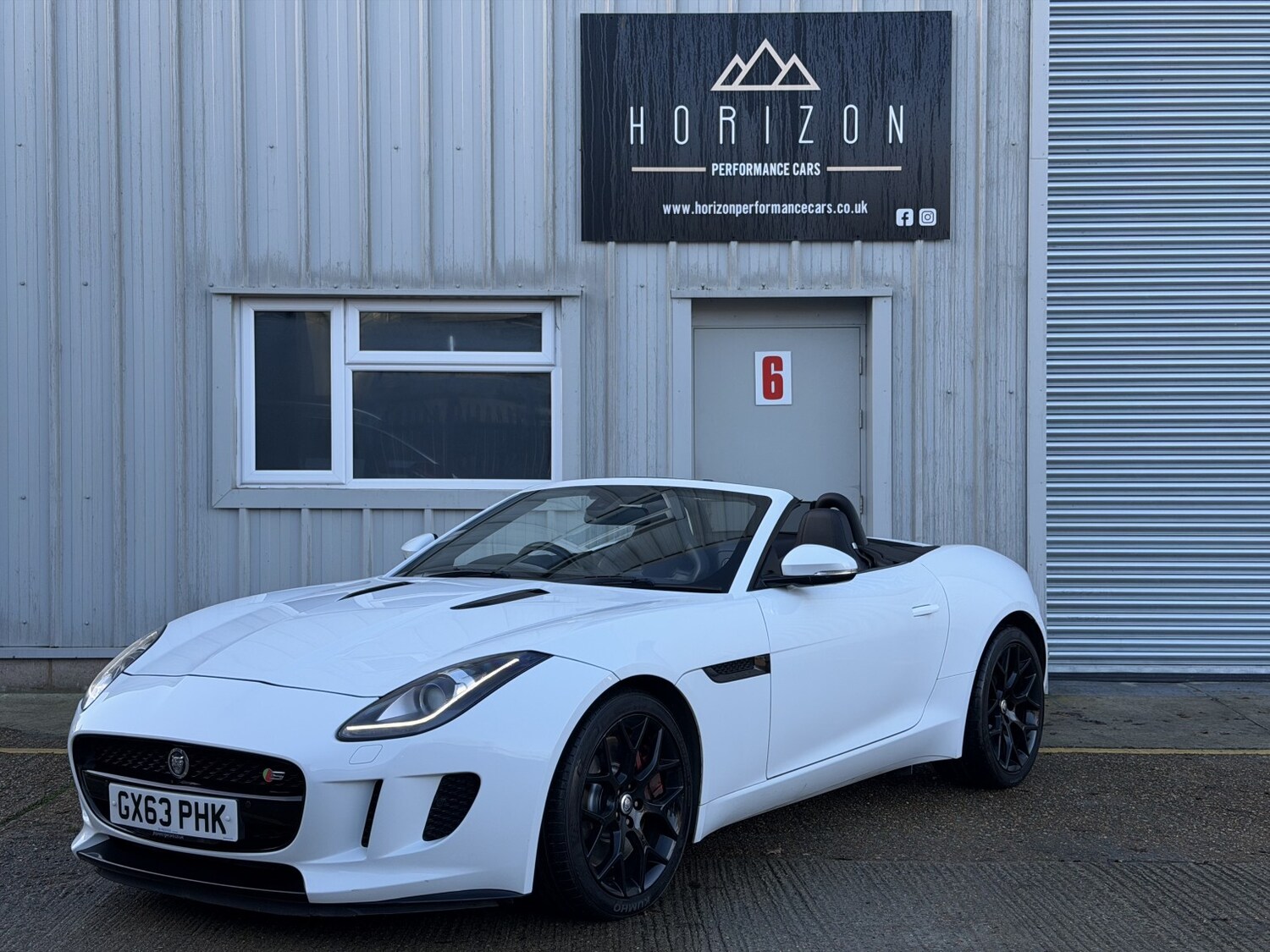 Used Jaguar F-Type 2013 for sale - 76945418: Photo 9