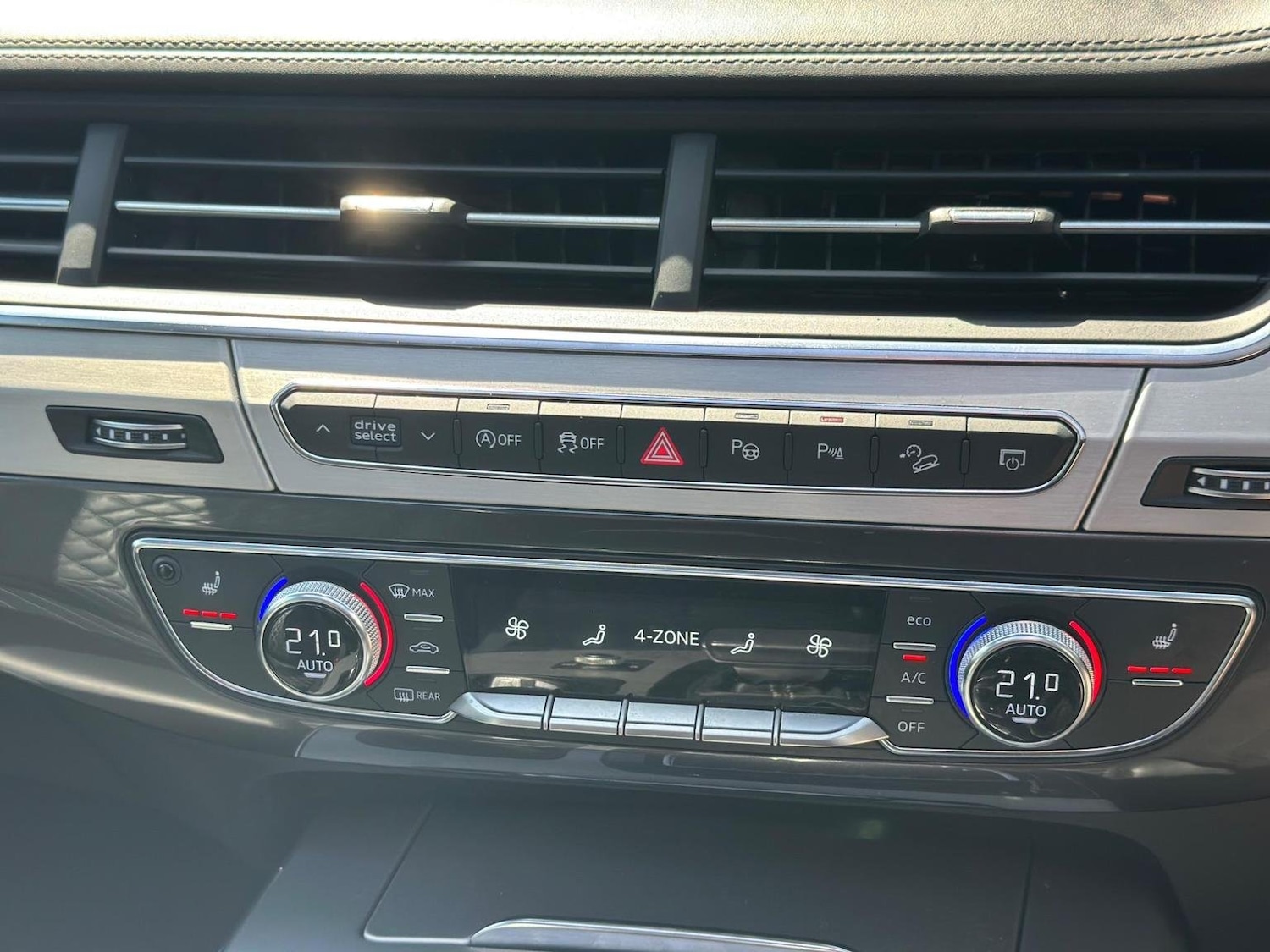 Used Audi Q7 2018 for sale - 76945430: Photo 56