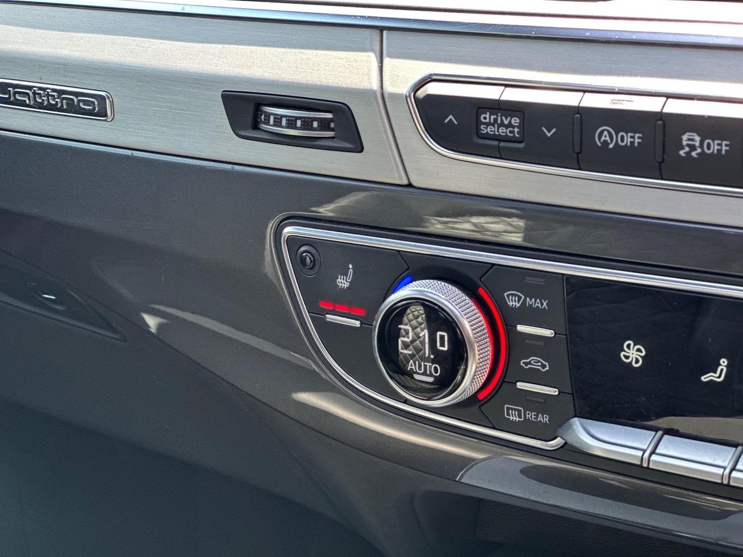 Used Audi Q7 2018 for sale - 76945430: Photo 57