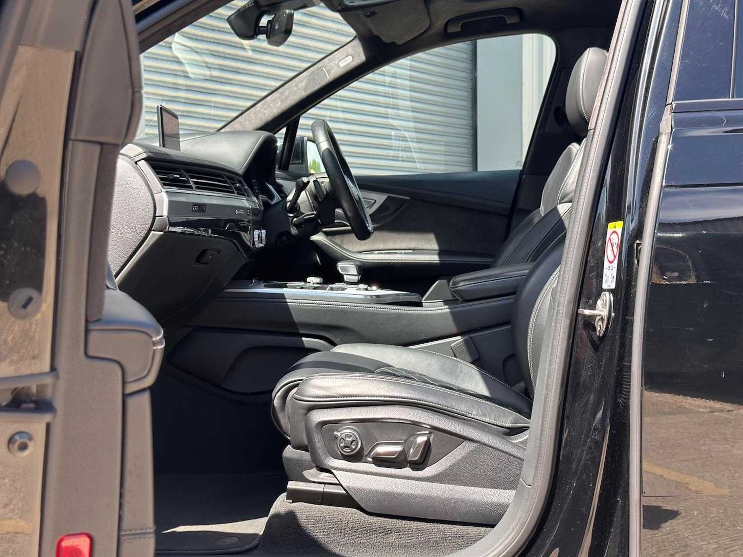 Used Audi Q7 2018 for sale - 76945430: Photo 62