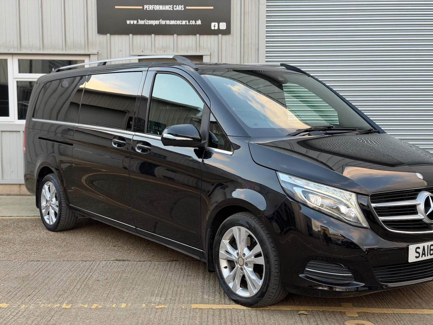 Used Mercedes-Benz V-Class 2016 for sale - 76945423: Photo 13