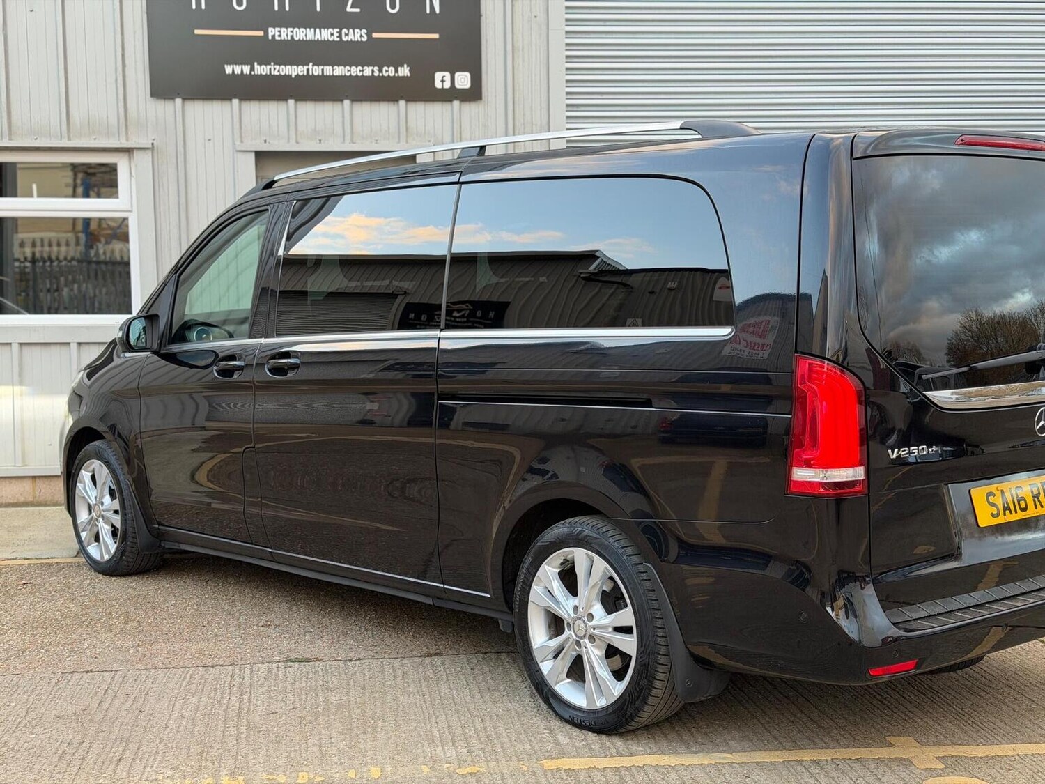 Used Mercedes-Benz V-Class 2016 for sale - 76945423: Photo 15