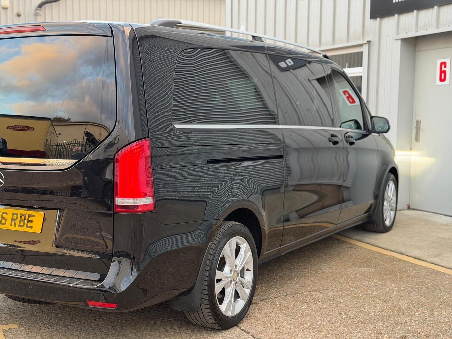 Used Mercedes-Benz V-Class 2016 for sale - 76945423: Photo 16