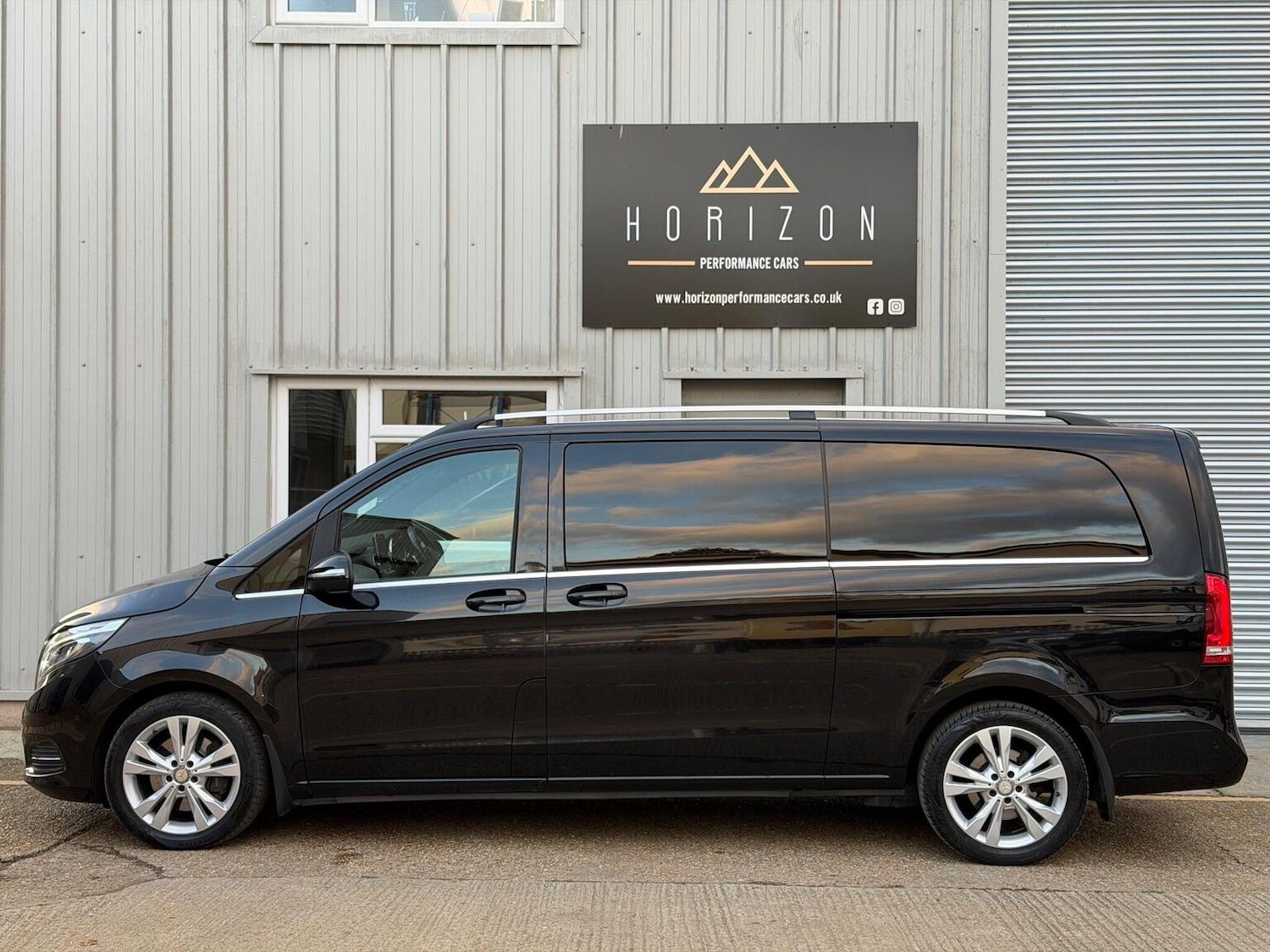 Used Mercedes-Benz V-Class 2016 for sale - 76945423: Photo 6