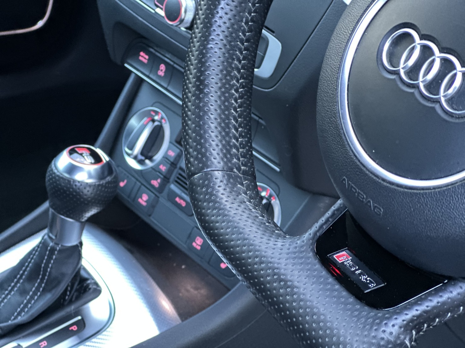 Used Audi RS Q3 2014 for sale - 77681784: Photo 42