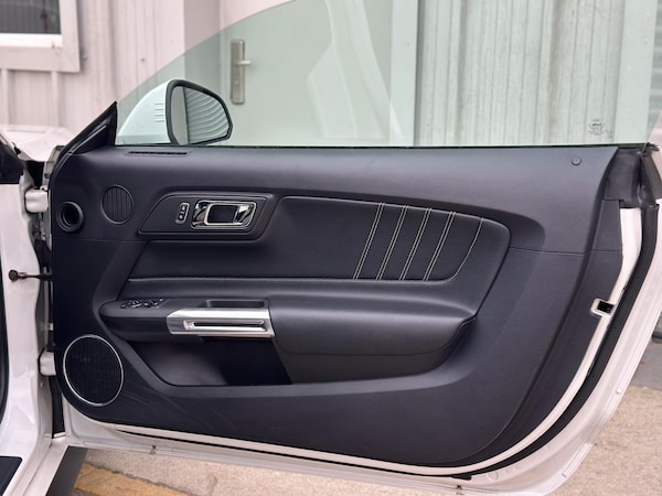 Used Ford Mustang 2018 for sale - 76108604: Photo 31