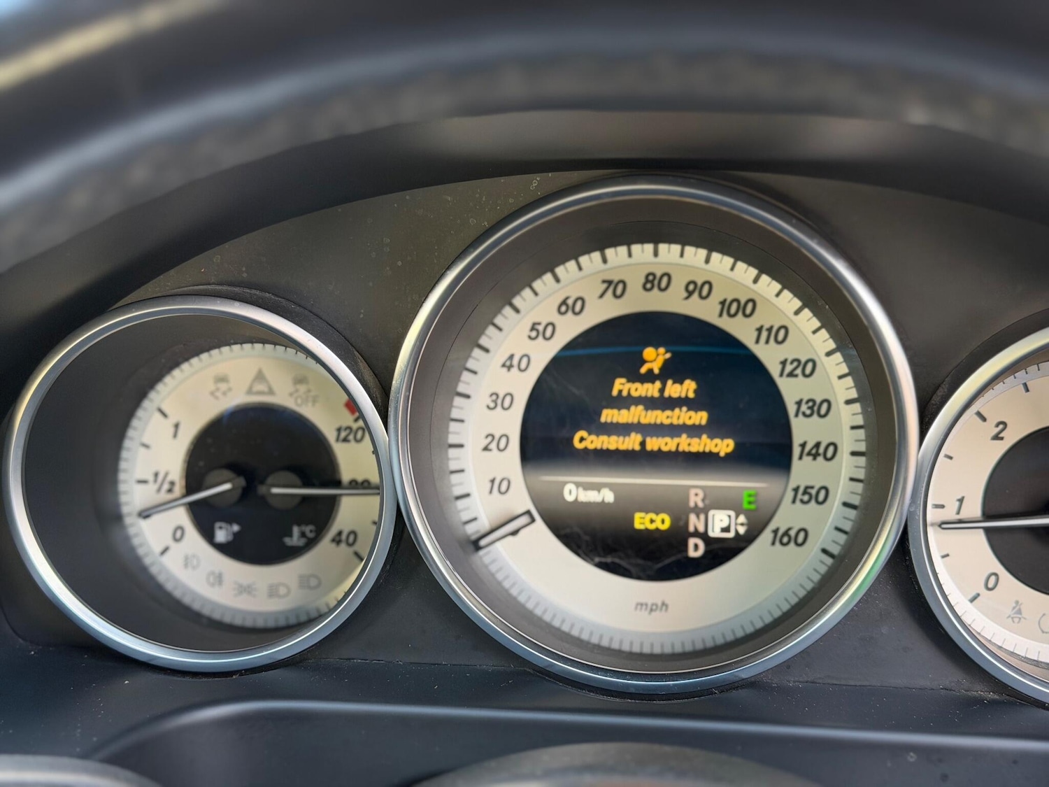 Used Mercedes-Benz E Class 2014 for sale - 76397947: Photo 33