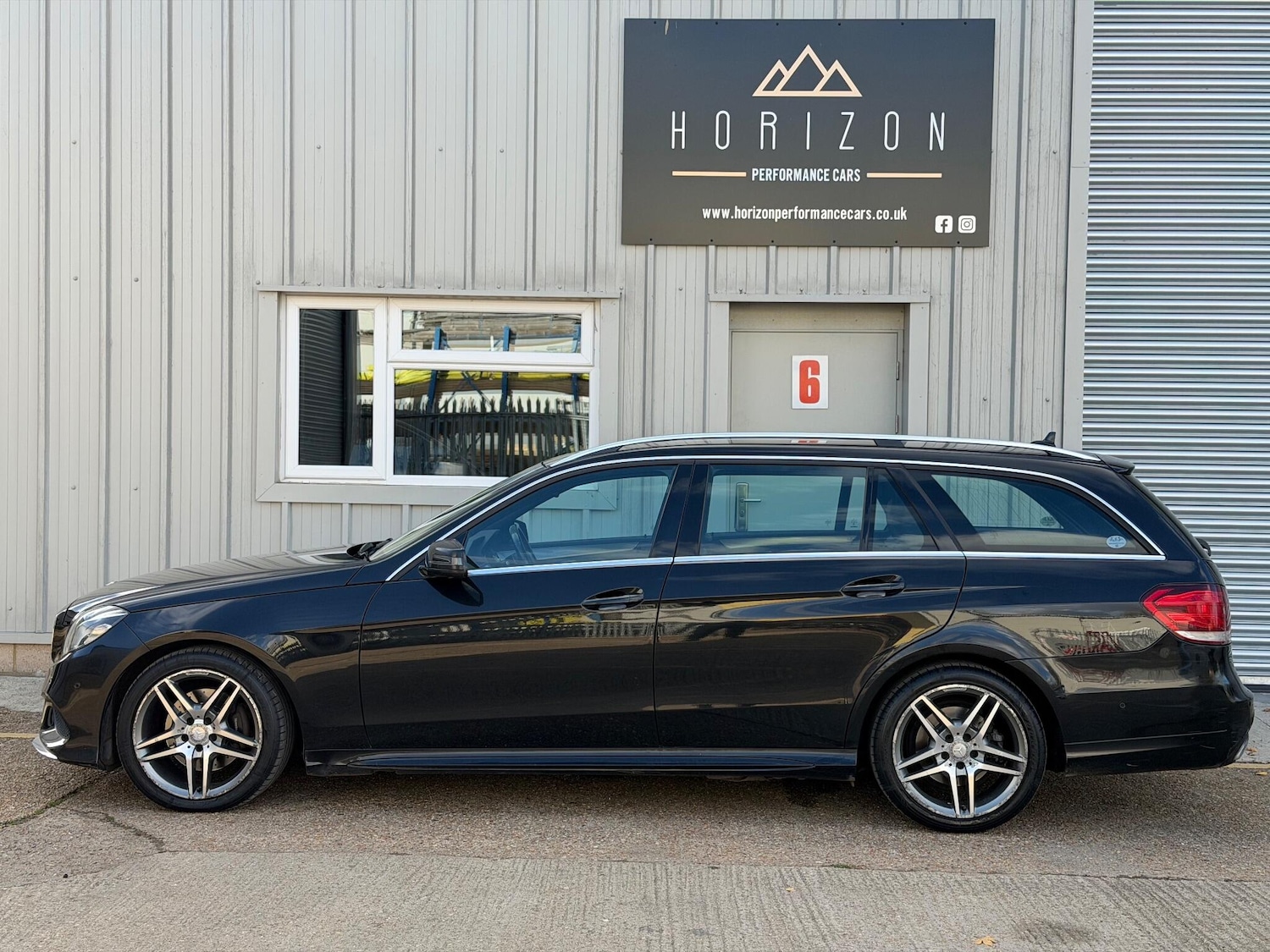 Used Mercedes-Benz E Class 2014 for sale - 76397947: Photo 4