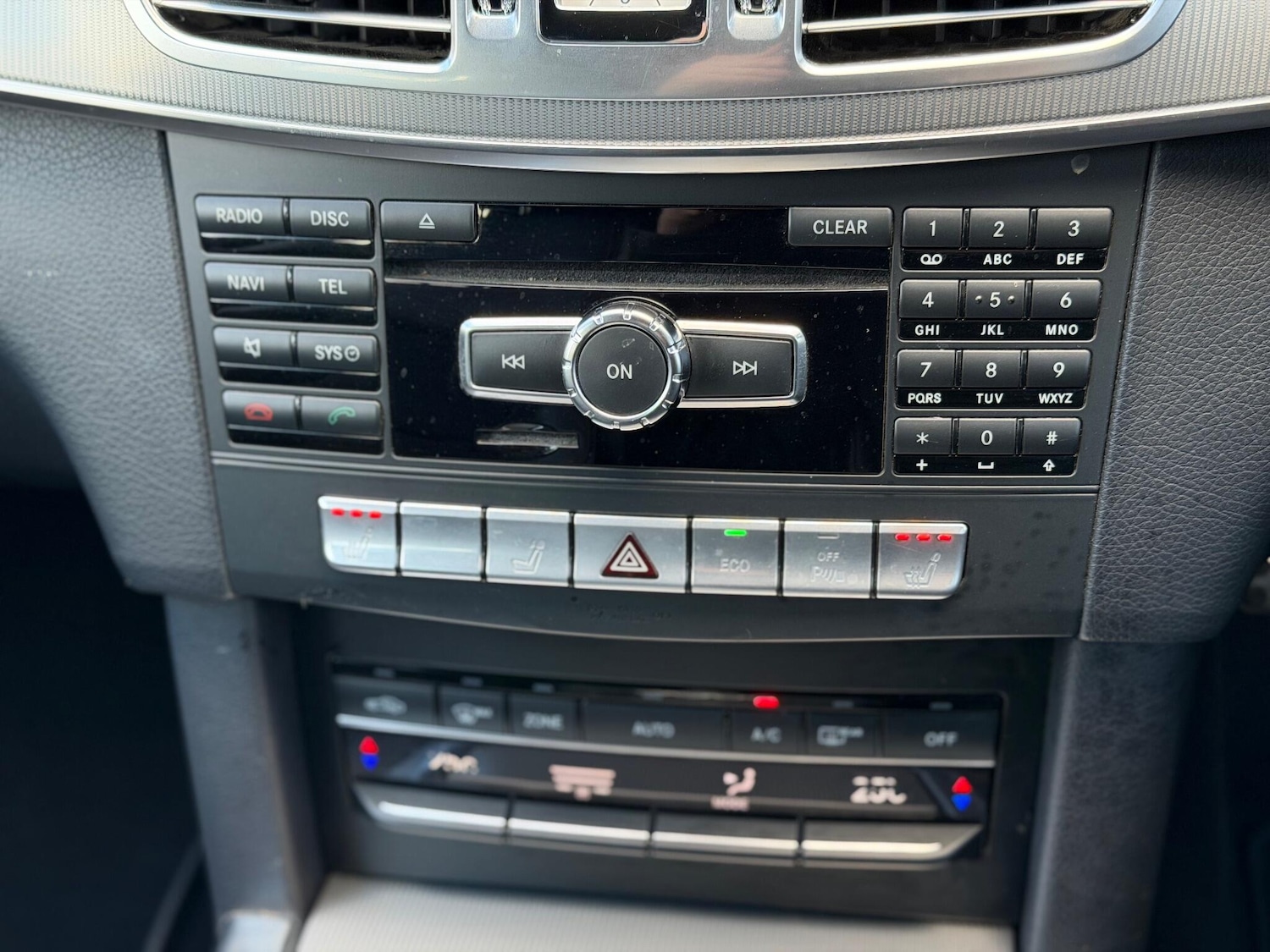 Used Mercedes-Benz E Class 2014 for sale - 76397947: Photo 51