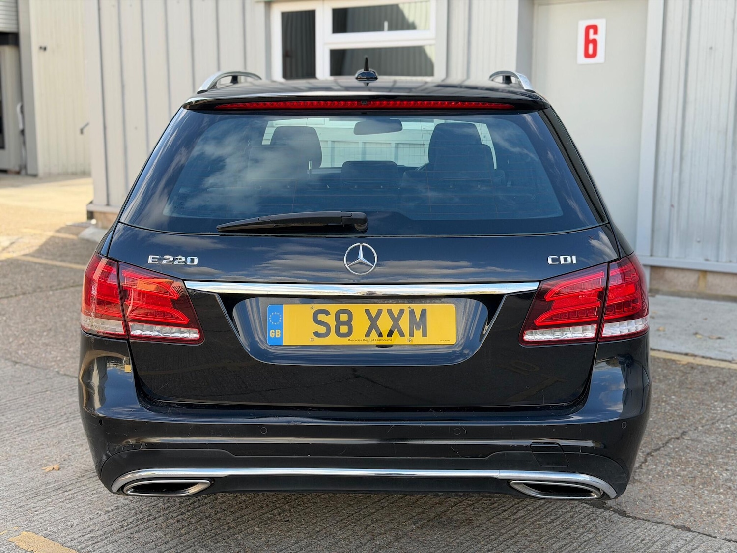 Used Mercedes-Benz E Class 2014 for sale - 76397947: Photo 6