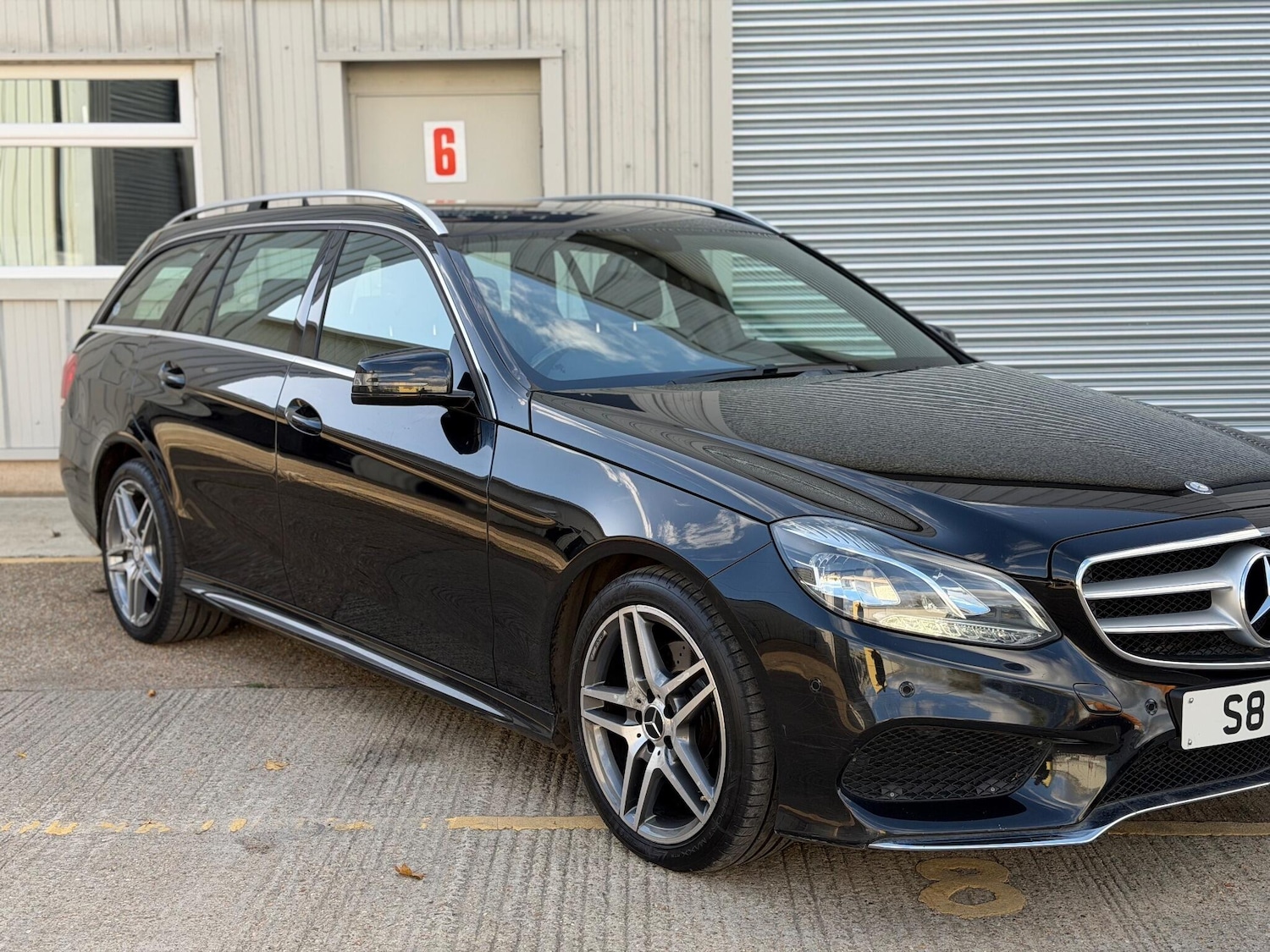 Used Mercedes-Benz E Class 2014 for sale - 76397947: Photo 9