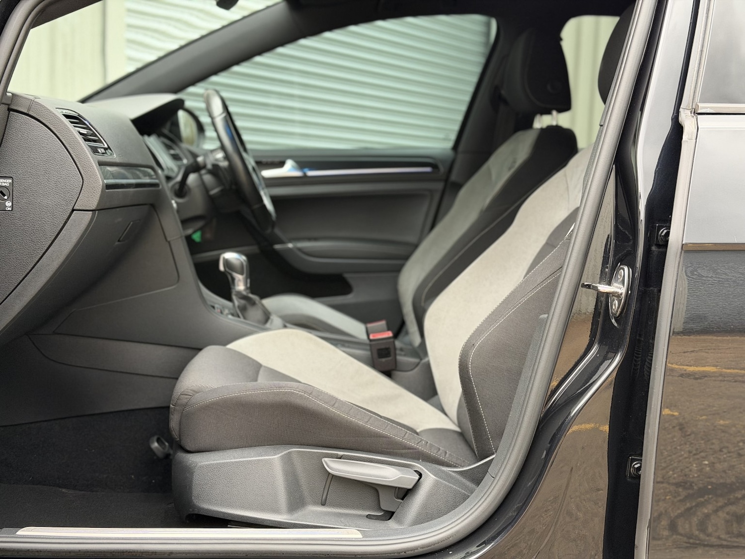 Used Volkswagen Golf 2016 for sale - 77159308: Photo 56