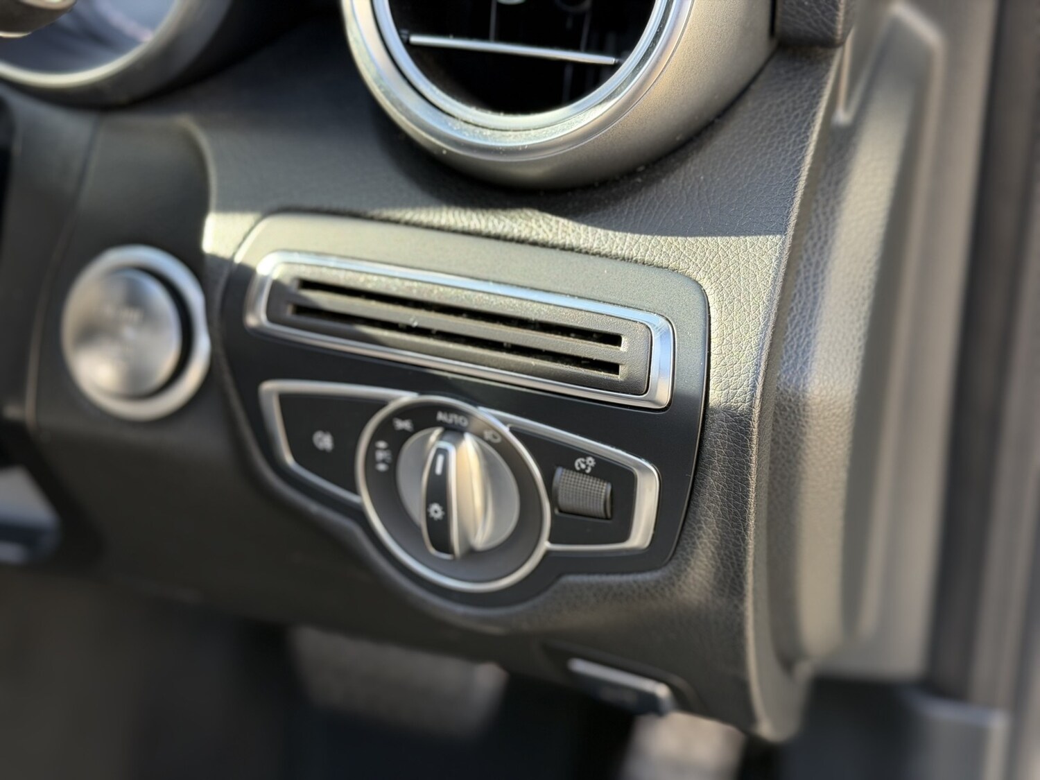 Used Mercedes-Benz C Class 2017 for sale - 78213541: Photo 38