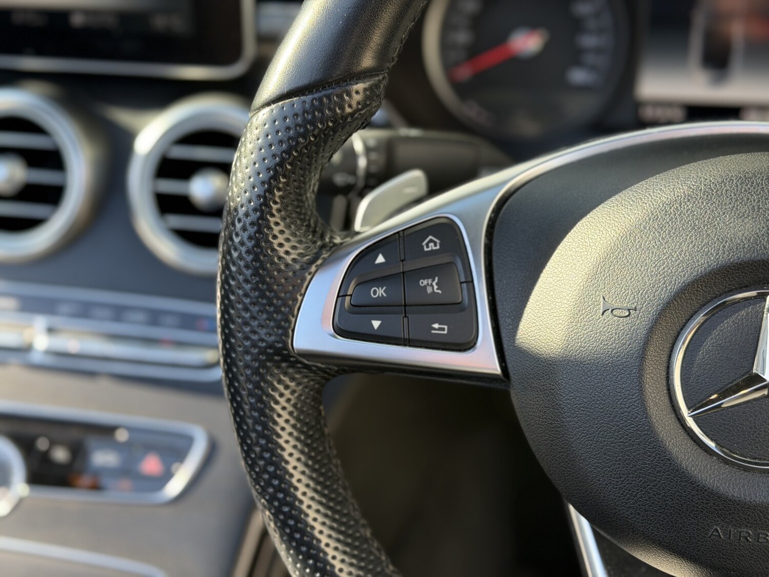 Used Mercedes-Benz C Class 2017 for sale - 78213541: Photo 40