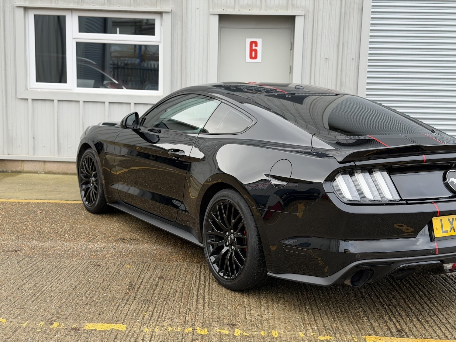 Used Ford Mustang 2017 for sale - 76945421: Photo 15