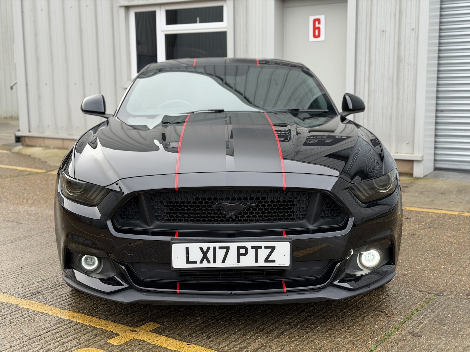 Used Ford Mustang 2017 for sale - 76945421: Photo 4