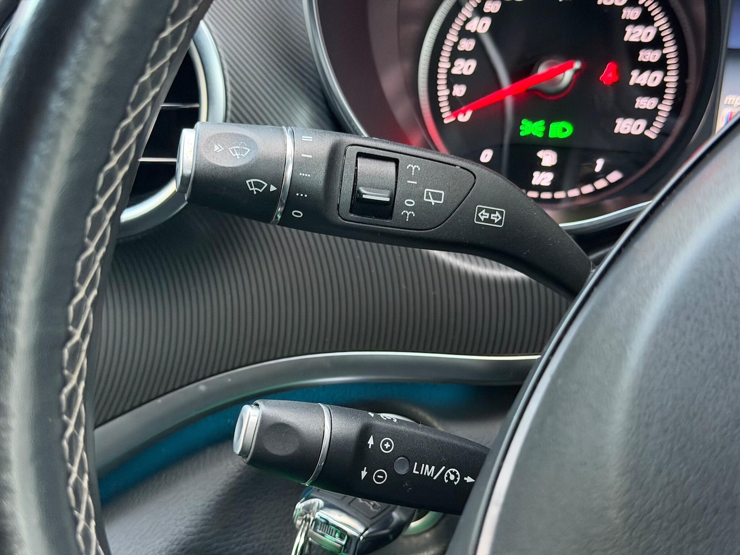 Used Mercedes-Benz V-Class 2016 for sale - 76701634: Photo 41