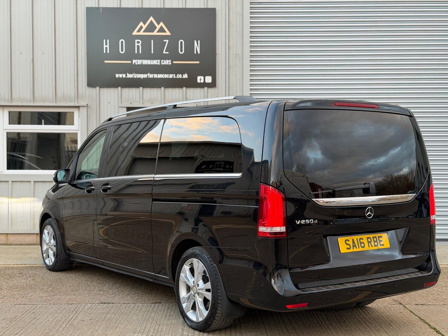 Used Mercedes-Benz V-Class 2016 for sale - 76701634: Photo 8