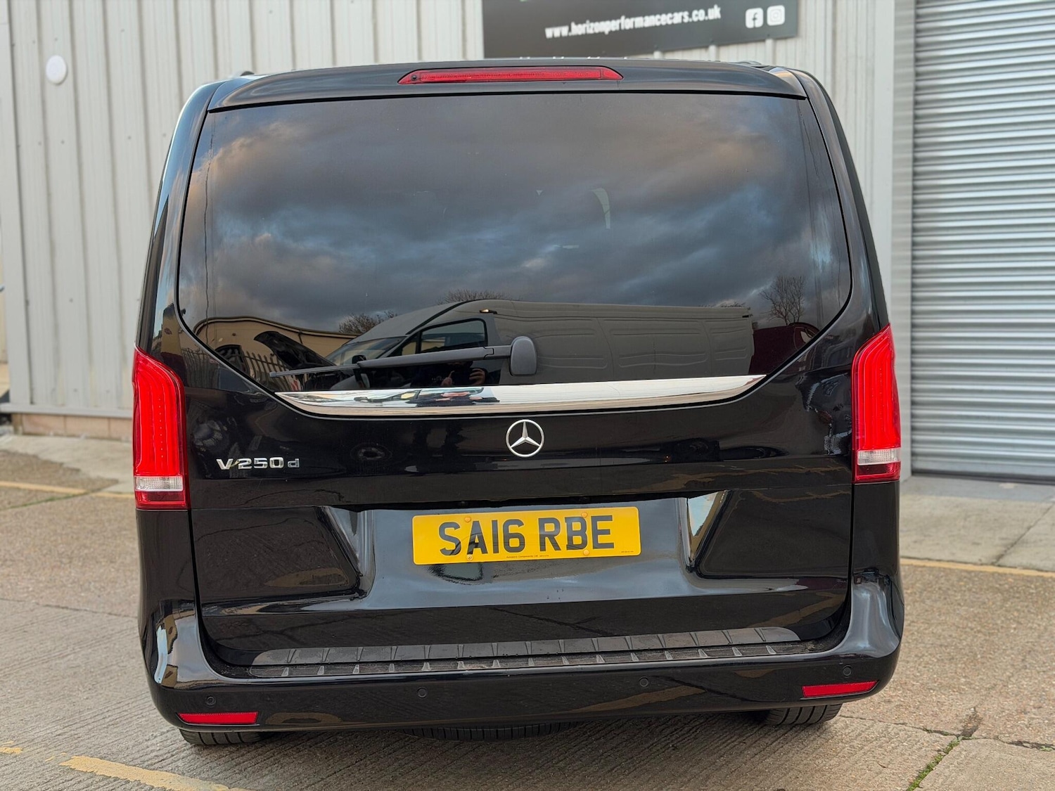 Used Mercedes-Benz V-Class 2016 for sale - 76701634: Photo 9