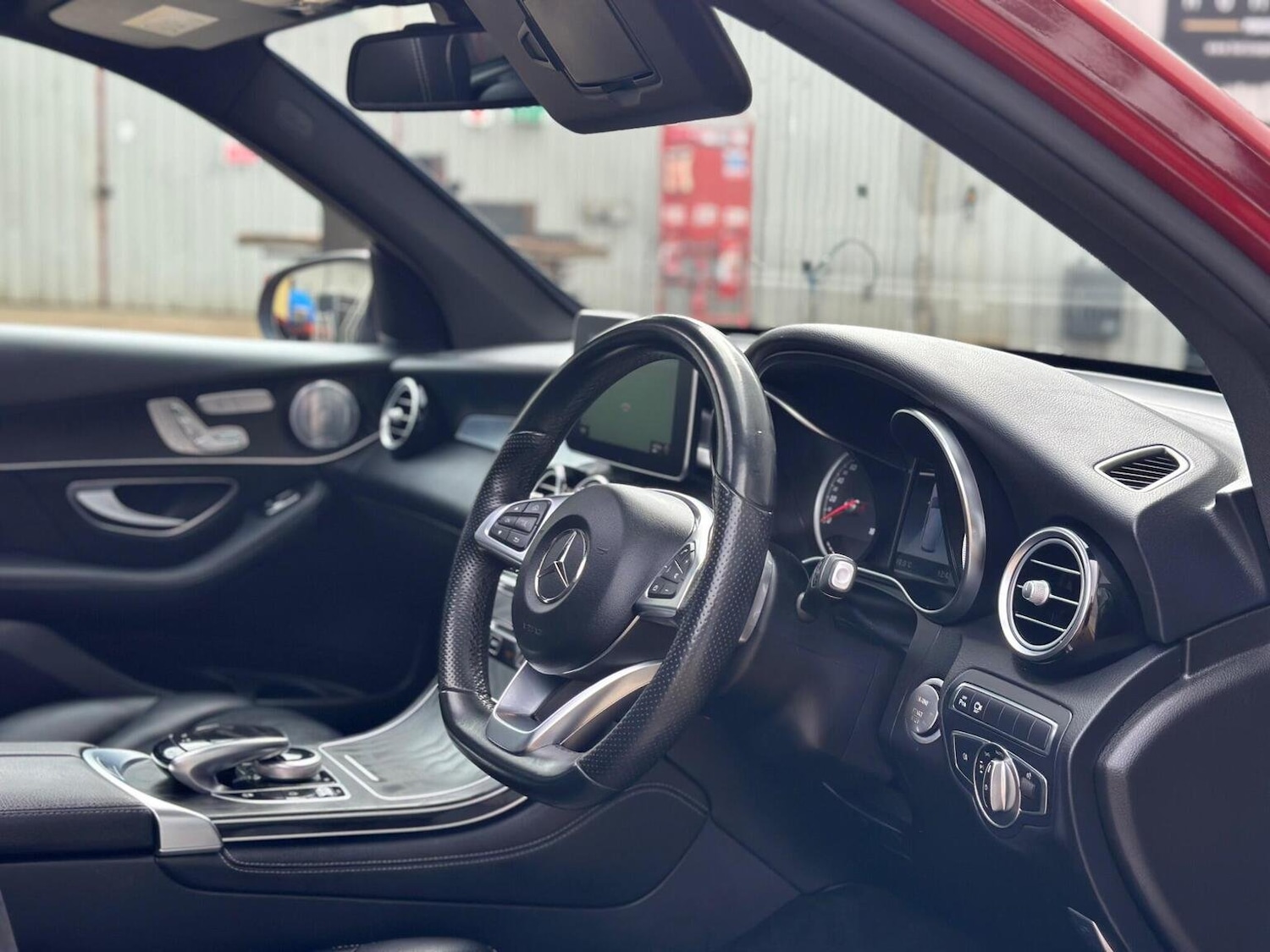 Used Mercedes-Benz GLC 2017 for sale - 76945427: Photo 35