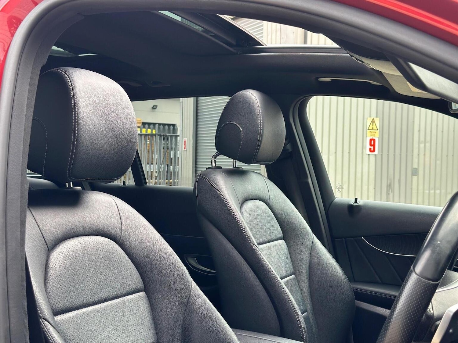 Used Mercedes-Benz GLC 2017 for sale - 76945427: Photo 37