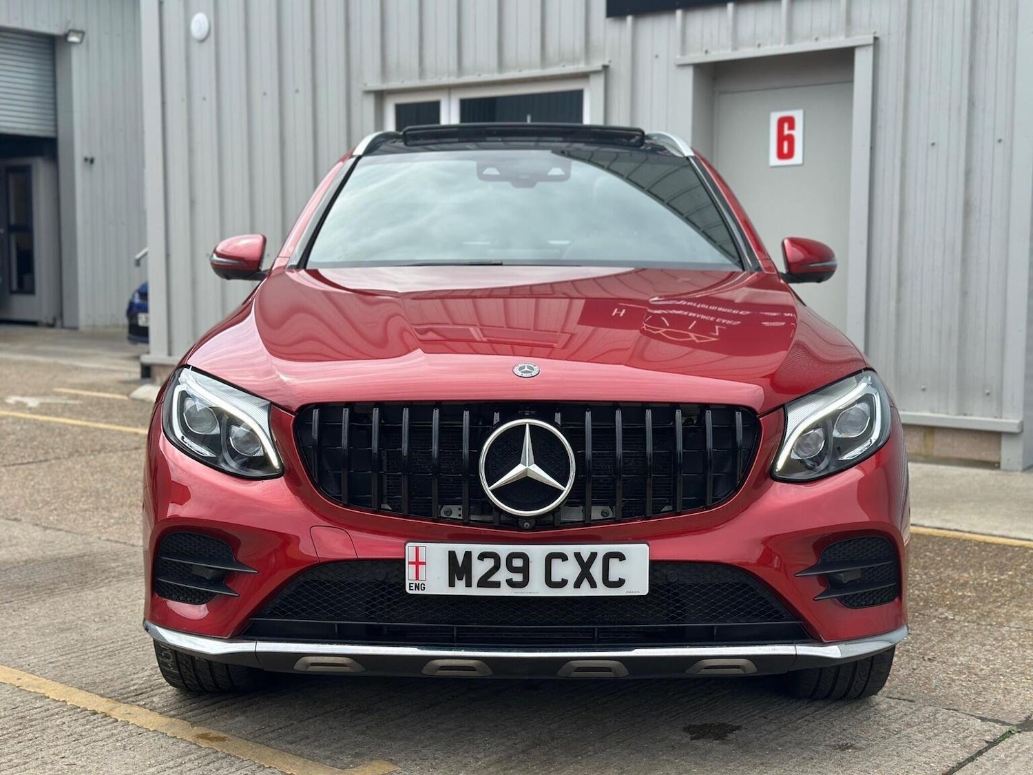 Used Mercedes-Benz GLC 2017 for sale - 76945427: Photo 4