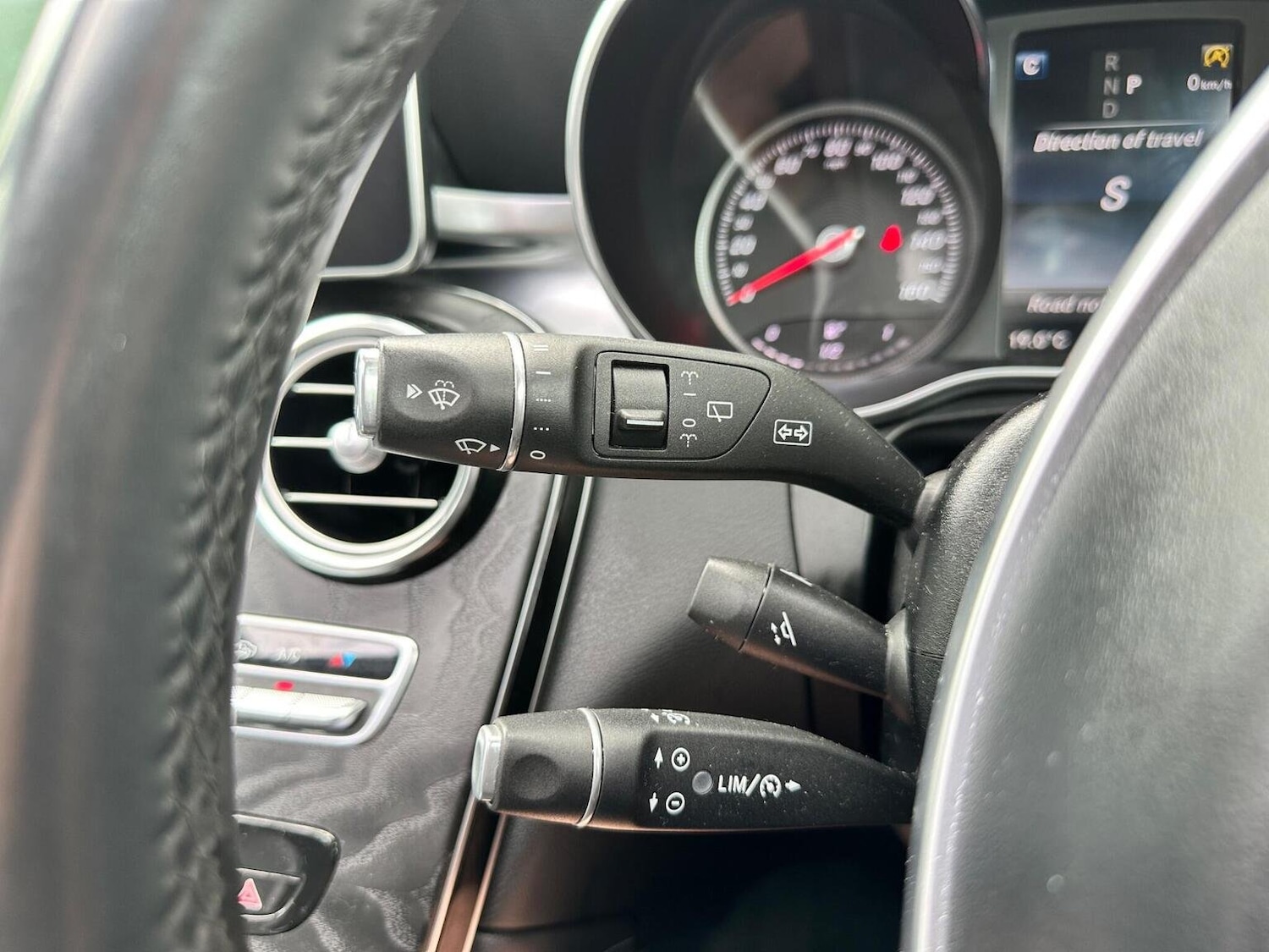 Used Mercedes-Benz GLC 2017 for sale - 76945427: Photo 44