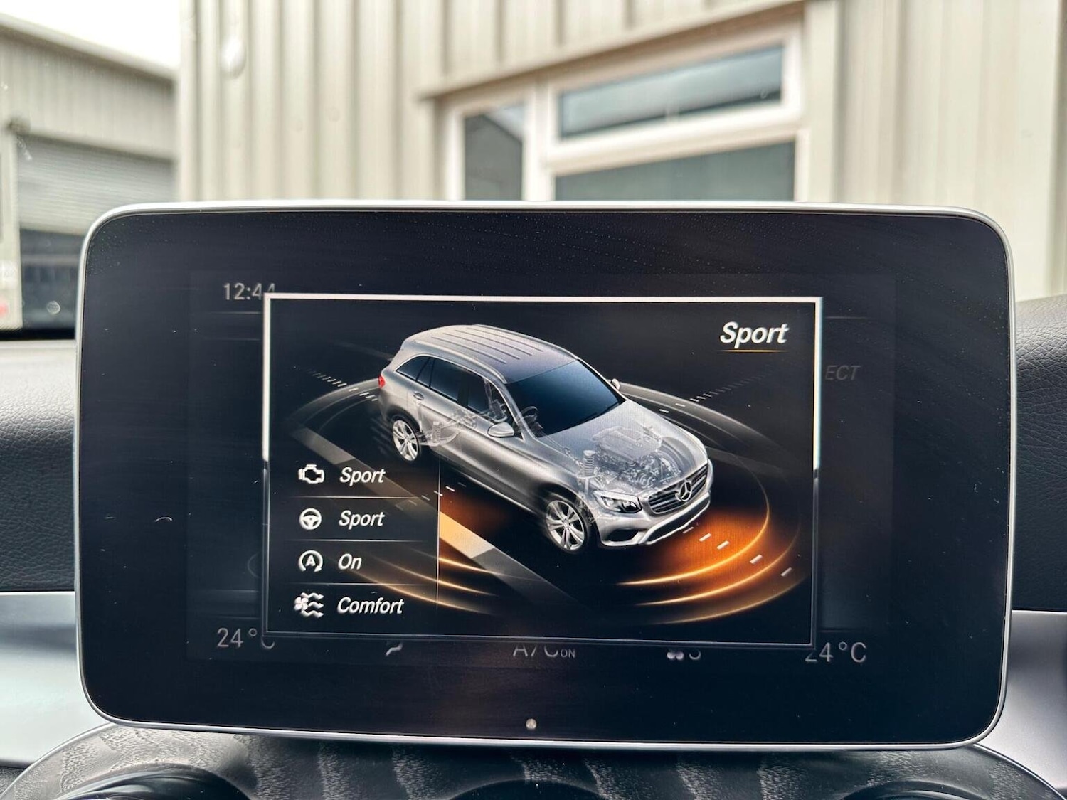 Used Mercedes-Benz GLC 2017 for sale - 76945427: Photo 56