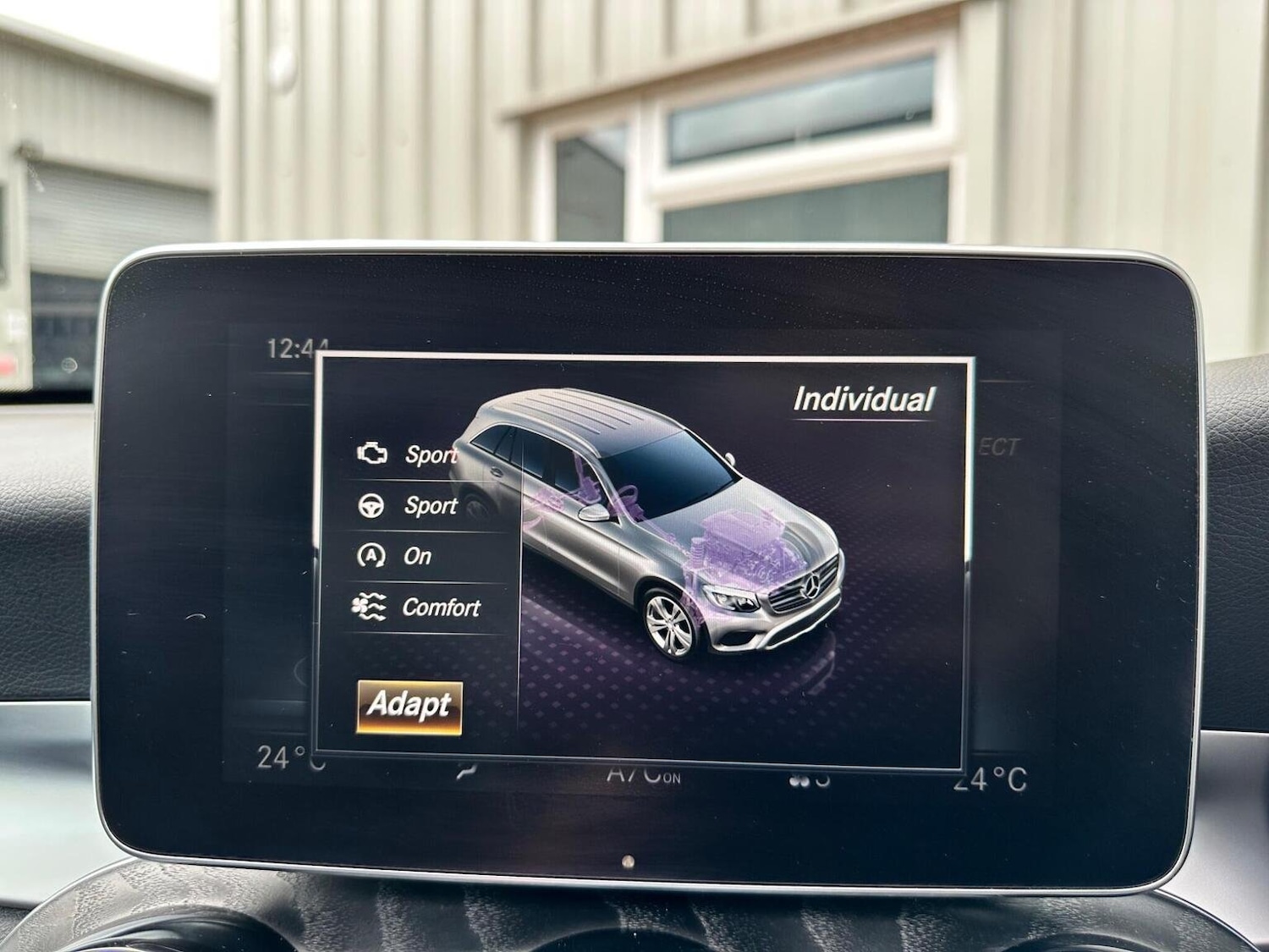 Used Mercedes-Benz GLC 2017 for sale - 76945427: Photo 58