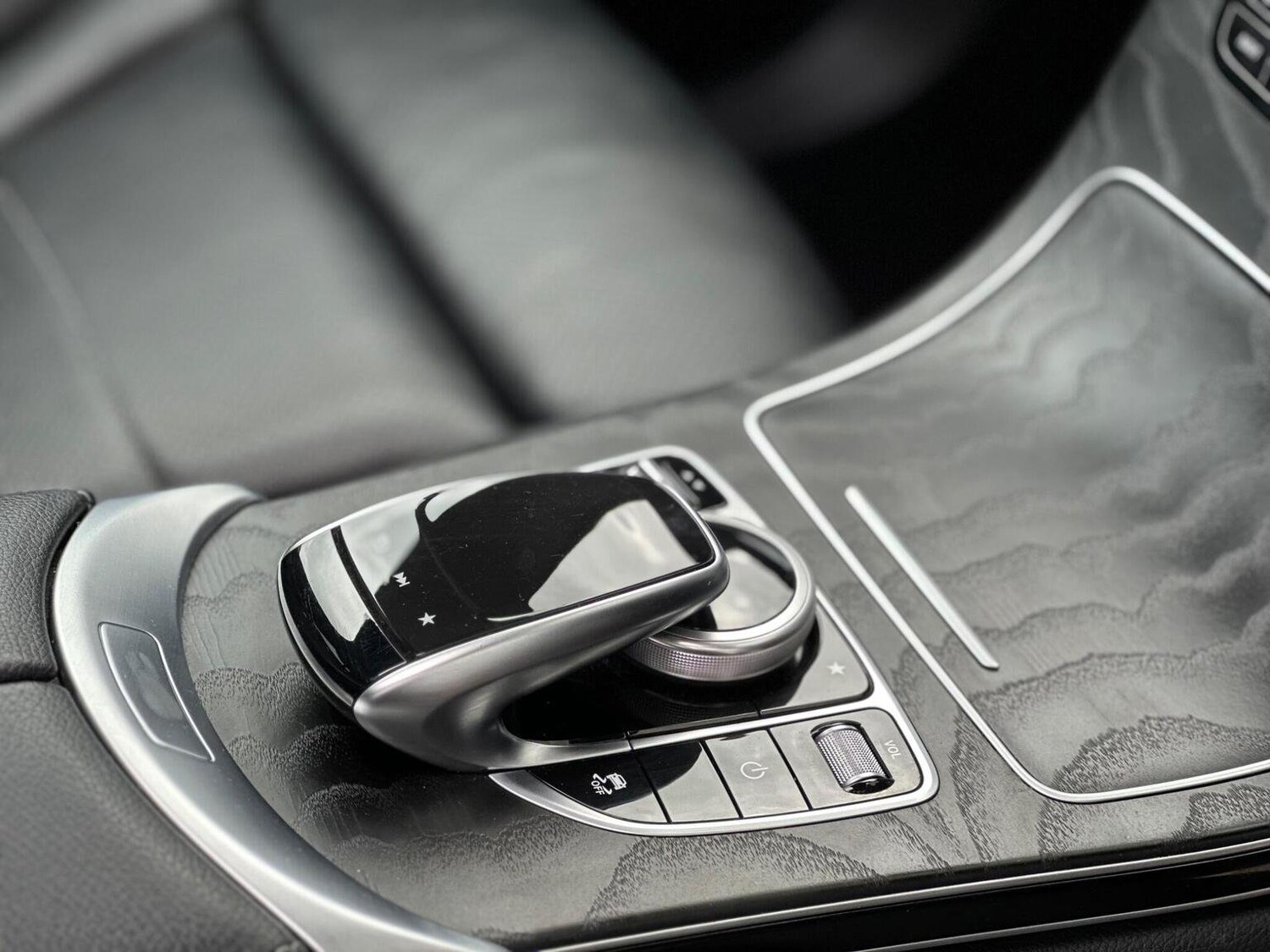 Used Mercedes-Benz GLC 2017 for sale - 76945427: Photo 60