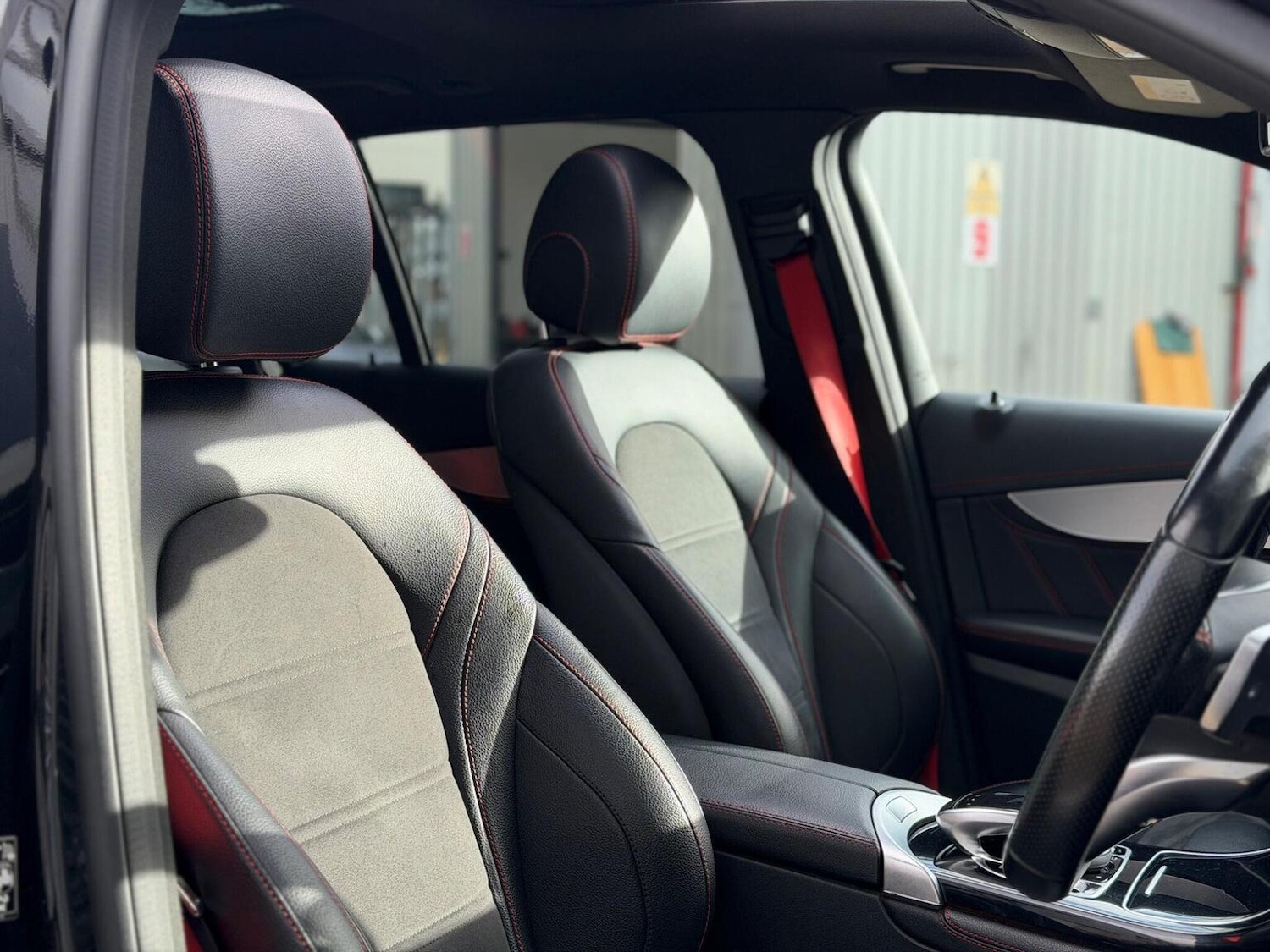 Used Mercedes-Benz GLC 2017 for sale - 76945433: Photo 33