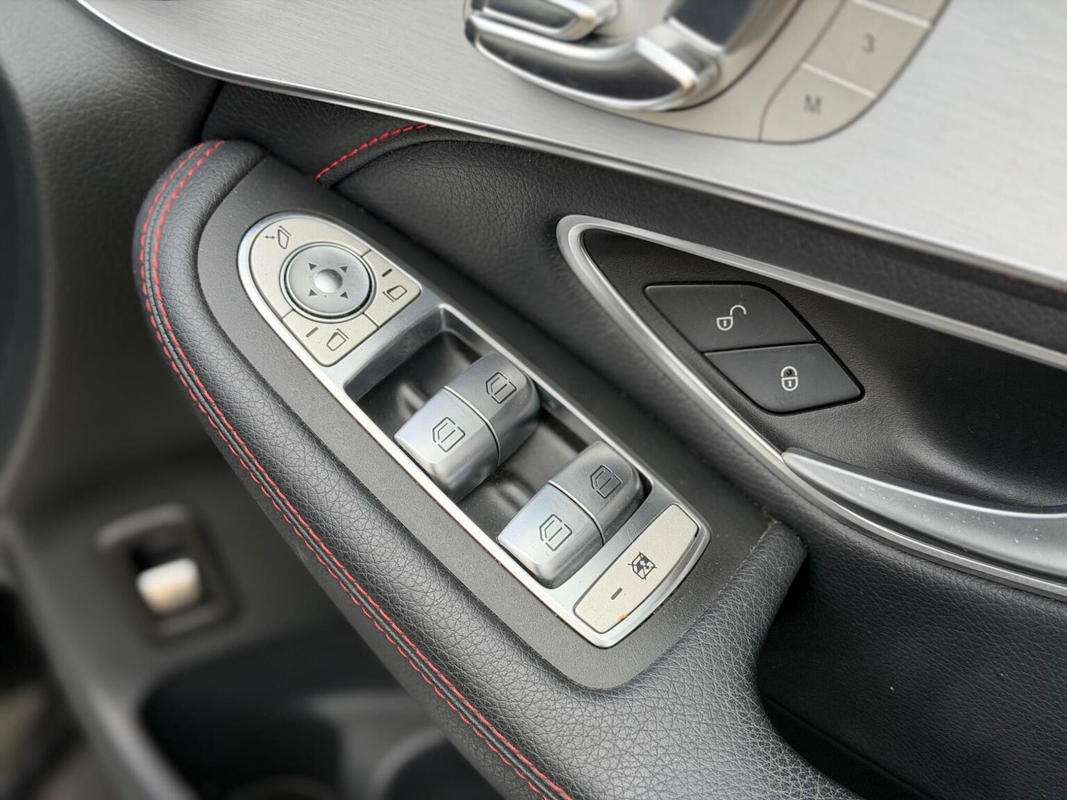 Used Mercedes-Benz GLC 2017 for sale - 76945433: Photo 34