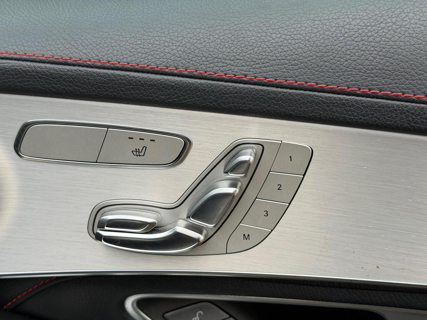 Used Mercedes-Benz GLC 2017 for sale - 76945433: Photo 35