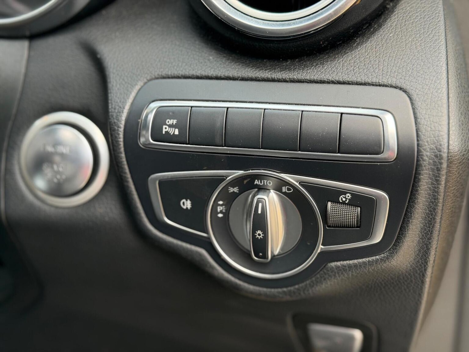 Used Mercedes-Benz GLC 2017 for sale - 76945433: Photo 38