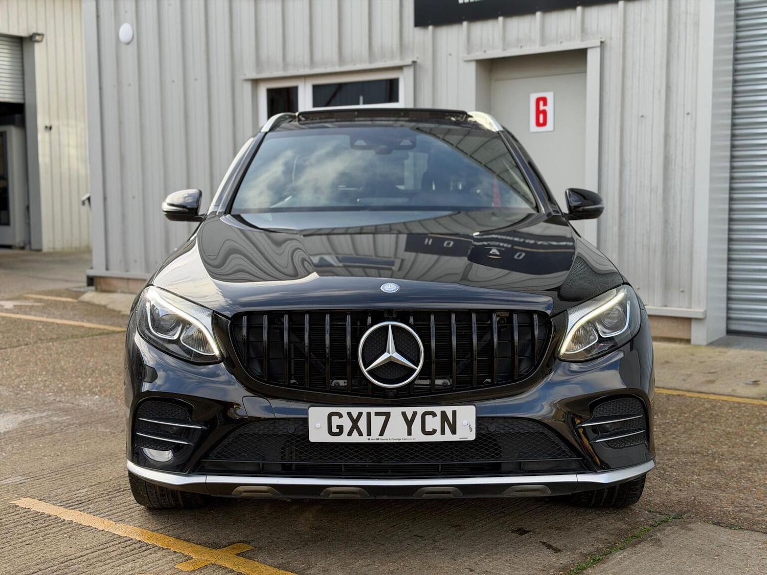 Used Mercedes-Benz GLC 2017 for sale - 76945433: Photo 4