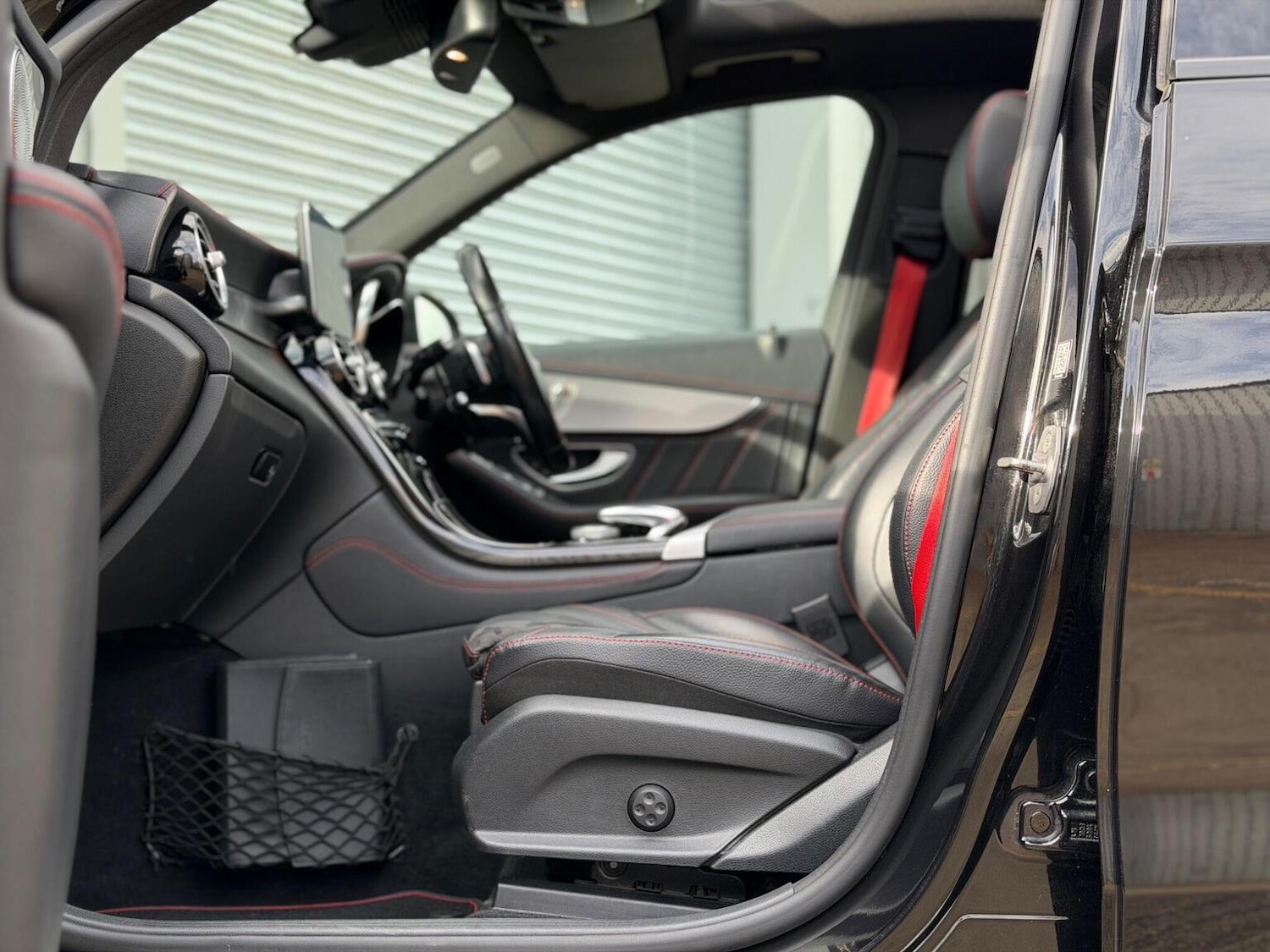 Used Mercedes-Benz GLC 2017 for sale - 76945433: Photo 59