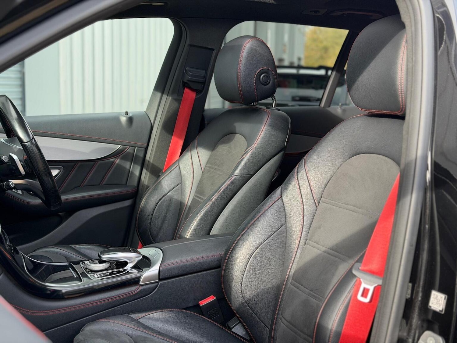 Used Mercedes-Benz GLC 2017 for sale - 76945433: Photo 60