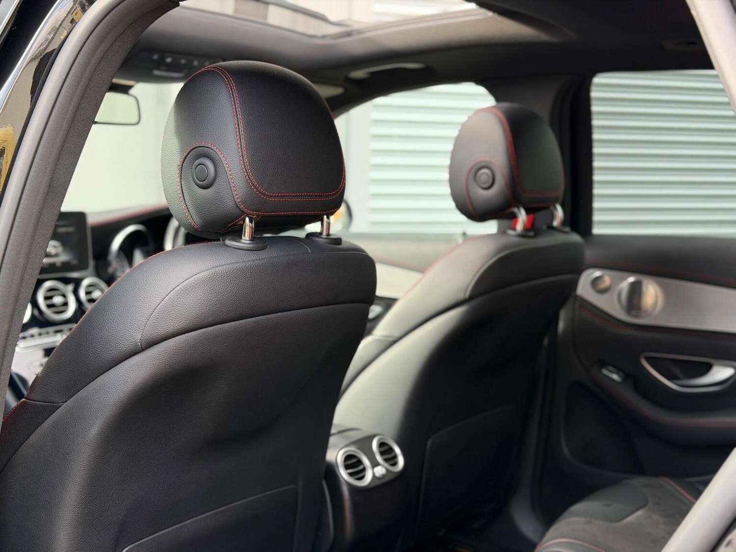 Used Mercedes-Benz GLC 2017 for sale - 76945433: Photo 65