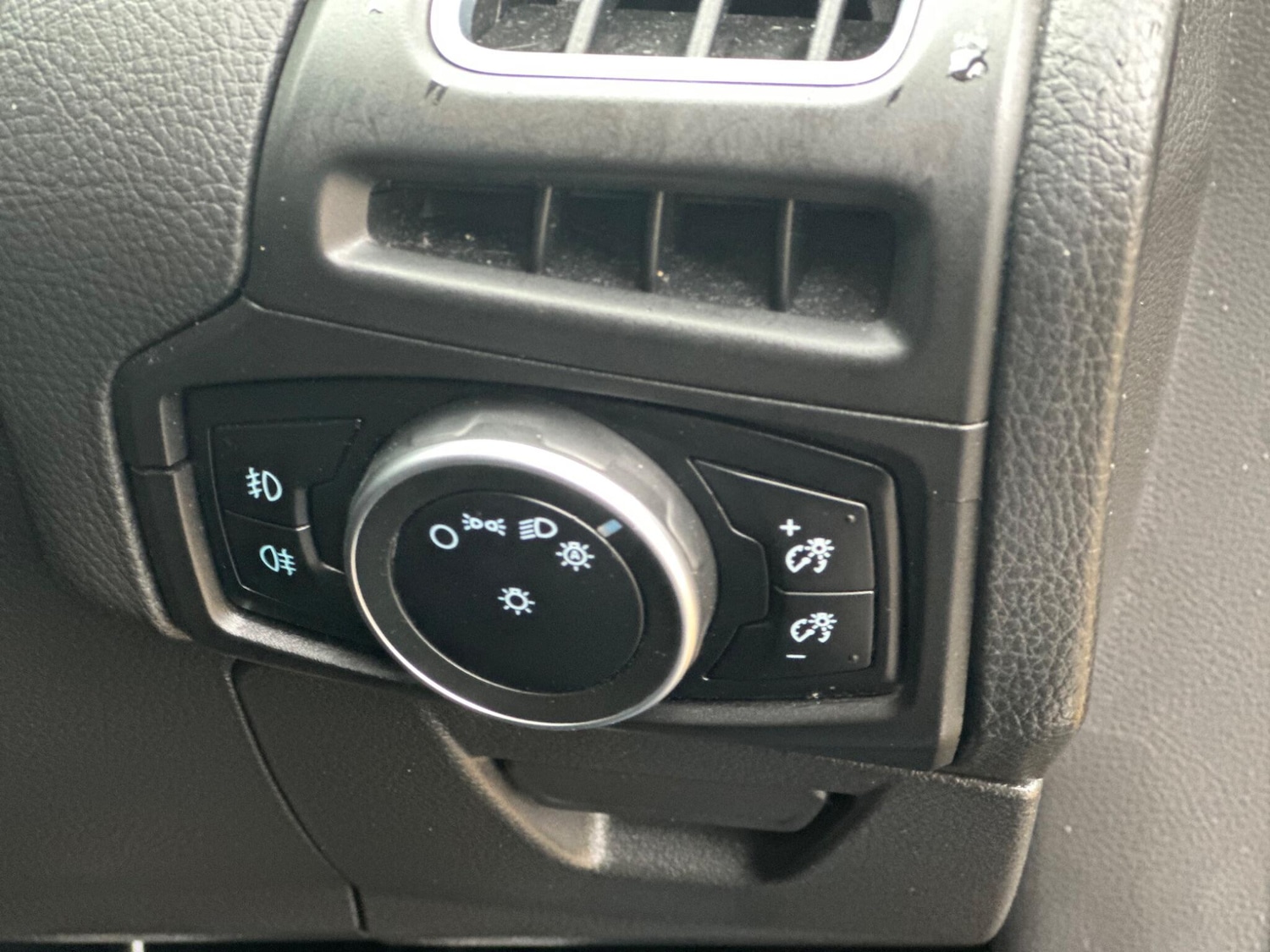 Used Ford Focus 2016 for sale - 76190057: Photo 33