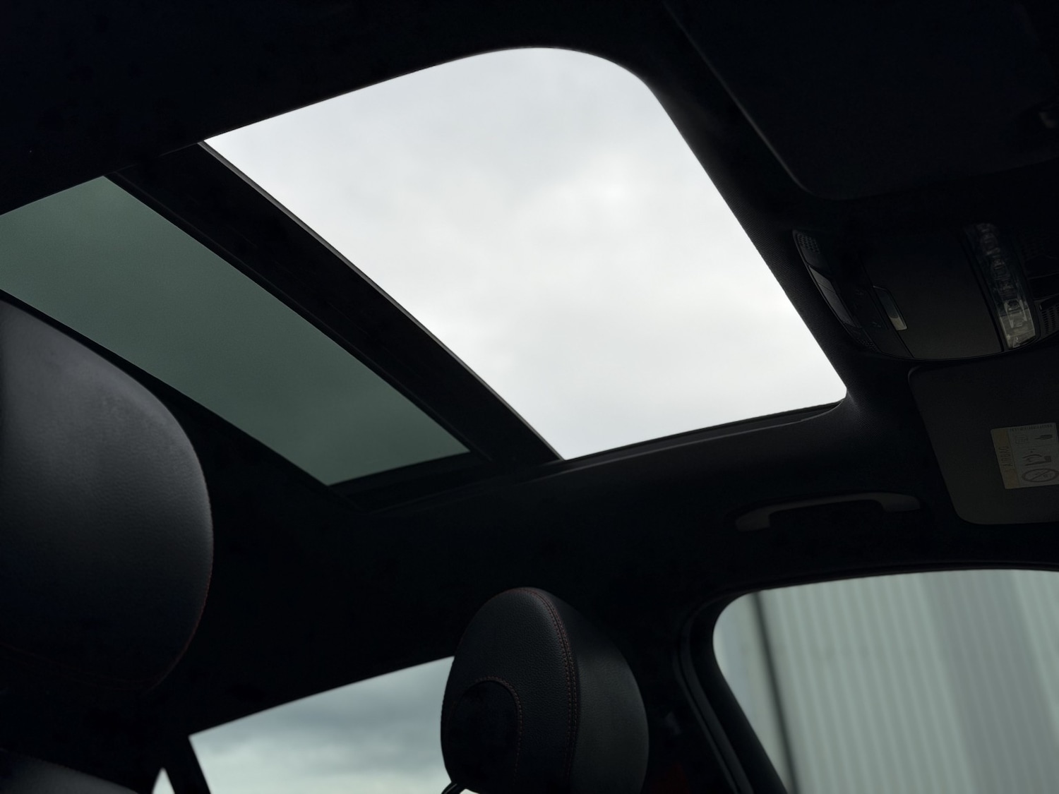 Used Mercedes-Benz GLC 2017 for sale - 78139431: Photo 3