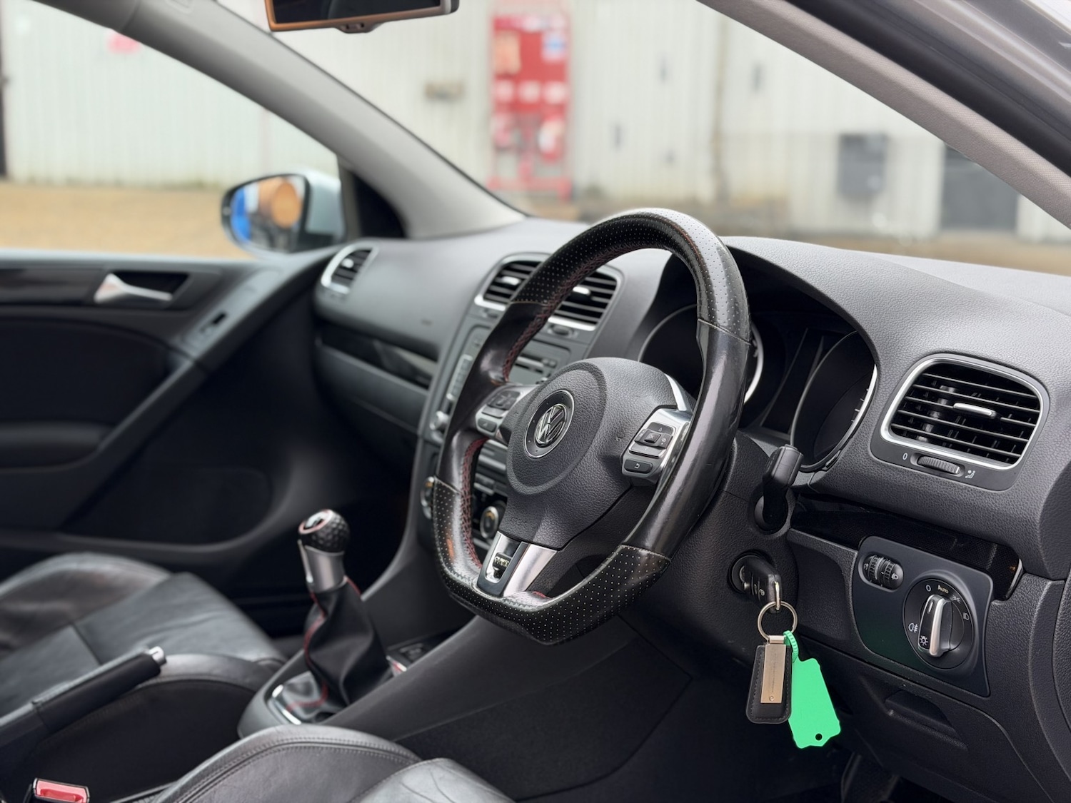 Used Volkswagen Golf 2010 for sale - 77148242: Photo 31