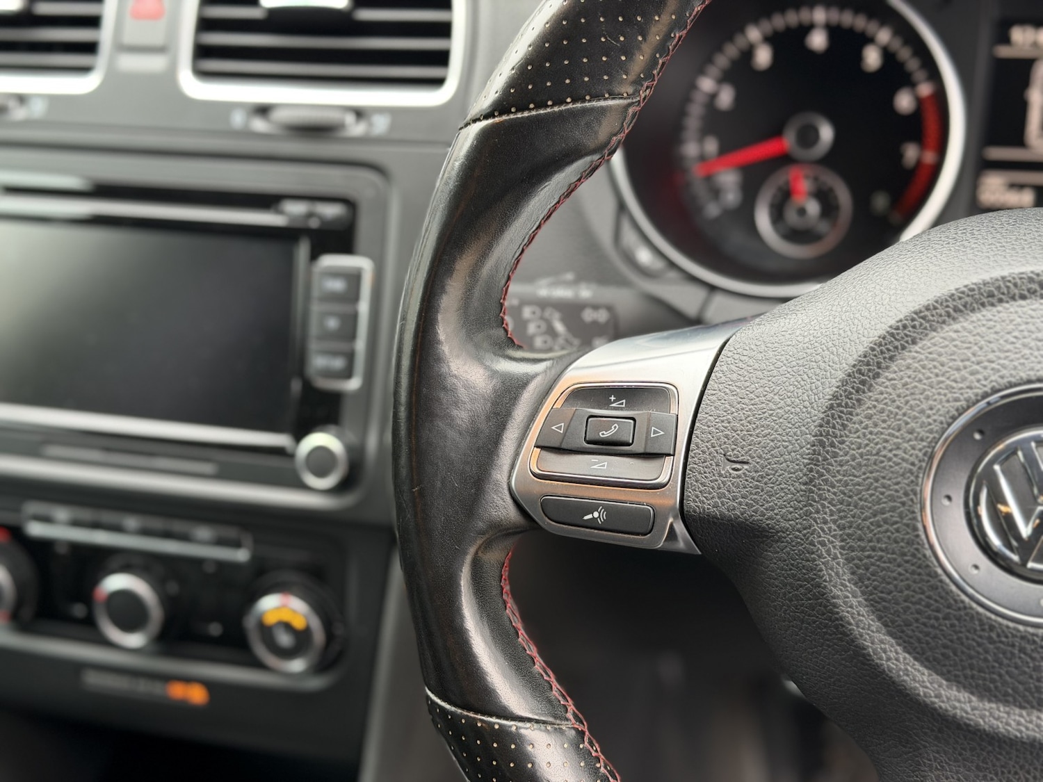 Used Volkswagen Golf 2010 for sale - 77148242: Photo 38