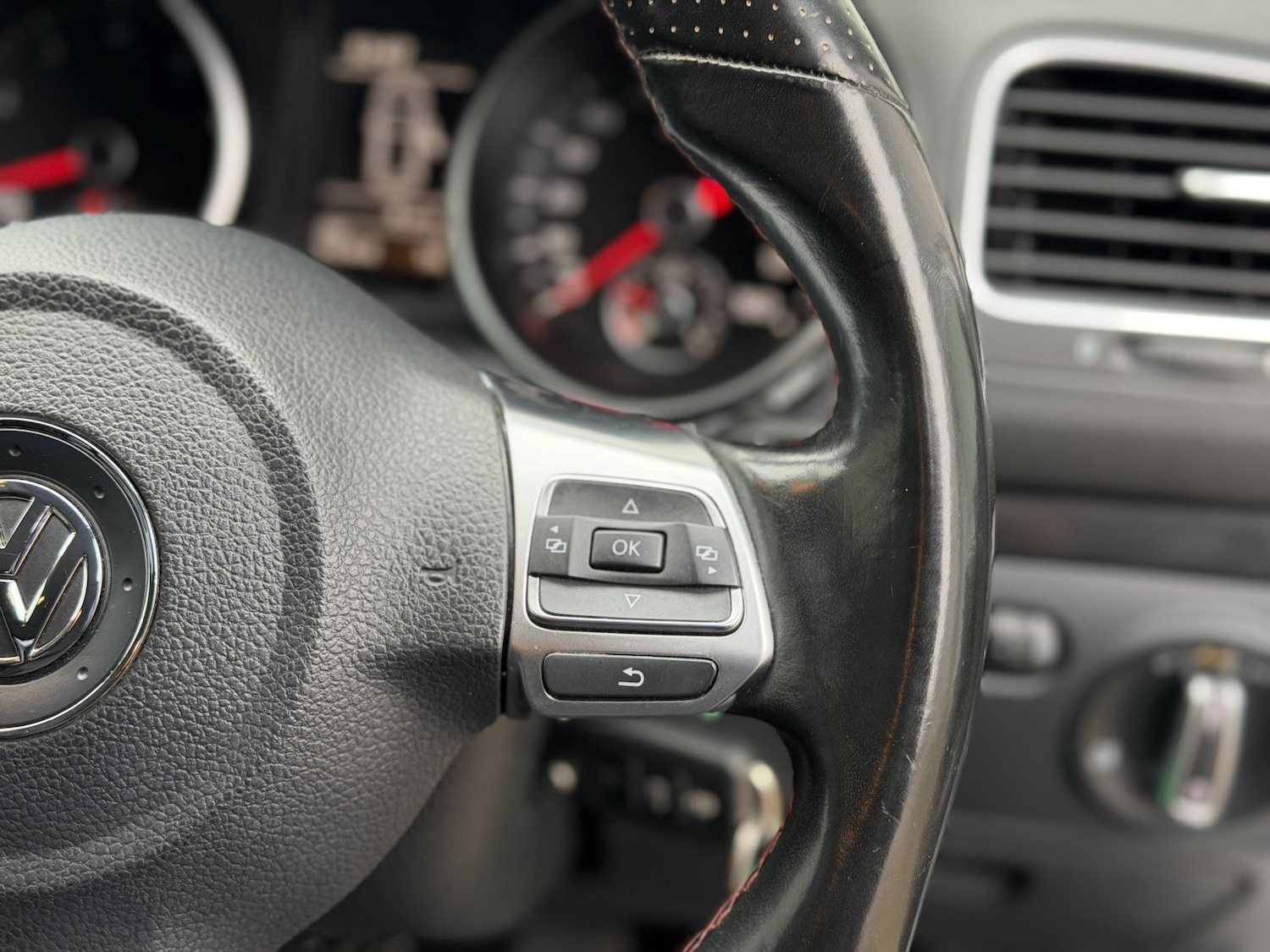 Used Volkswagen Golf 2010 for sale - 77148242: Photo 39